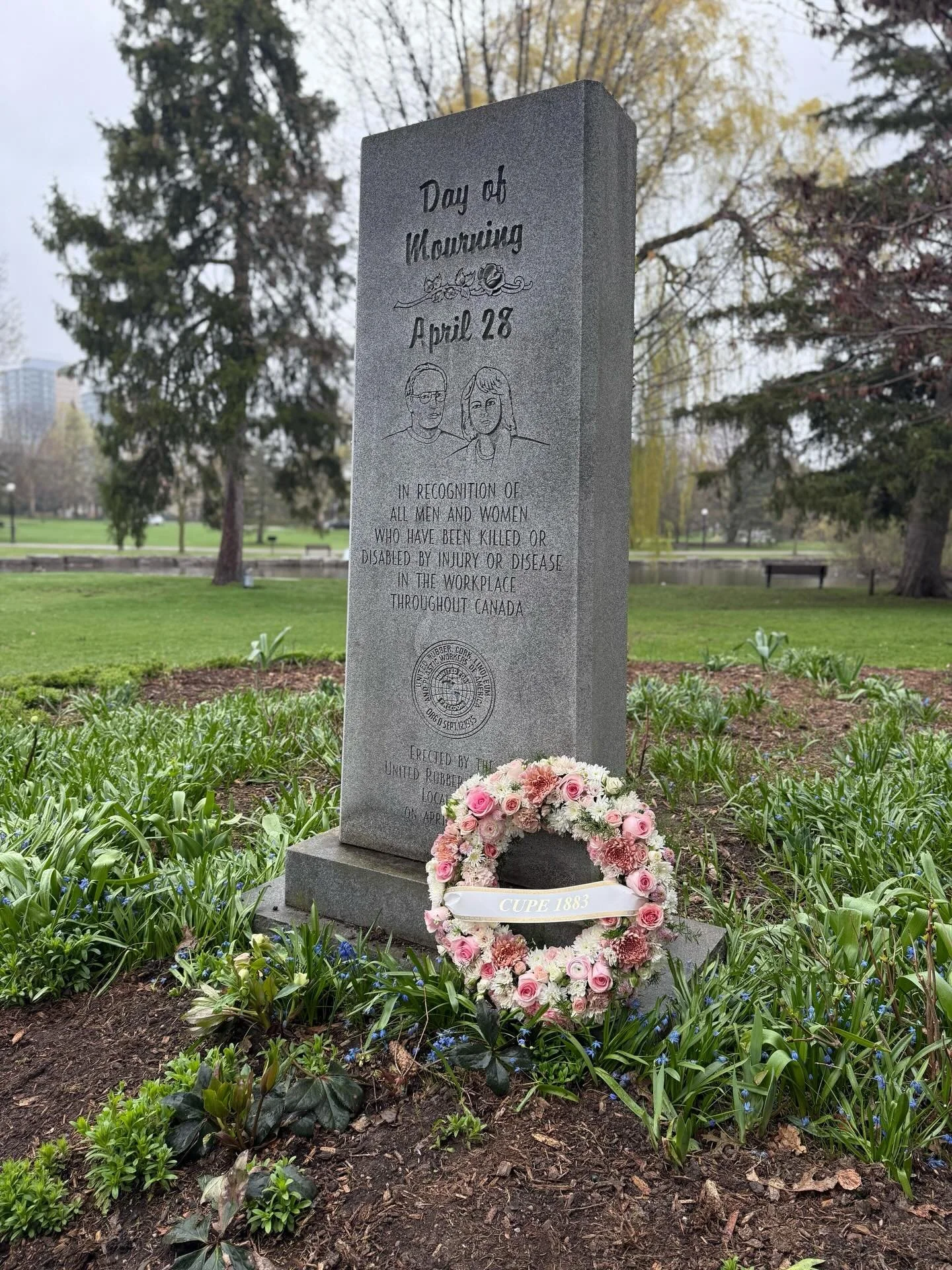 Today, we pause to remember the workers who lost their lives, were injured, or made ill on the job. On this National Day of Mourning, we honour their memories and stand with their families, friends, and colleagues.

Thank you to the @wrlabour for hos