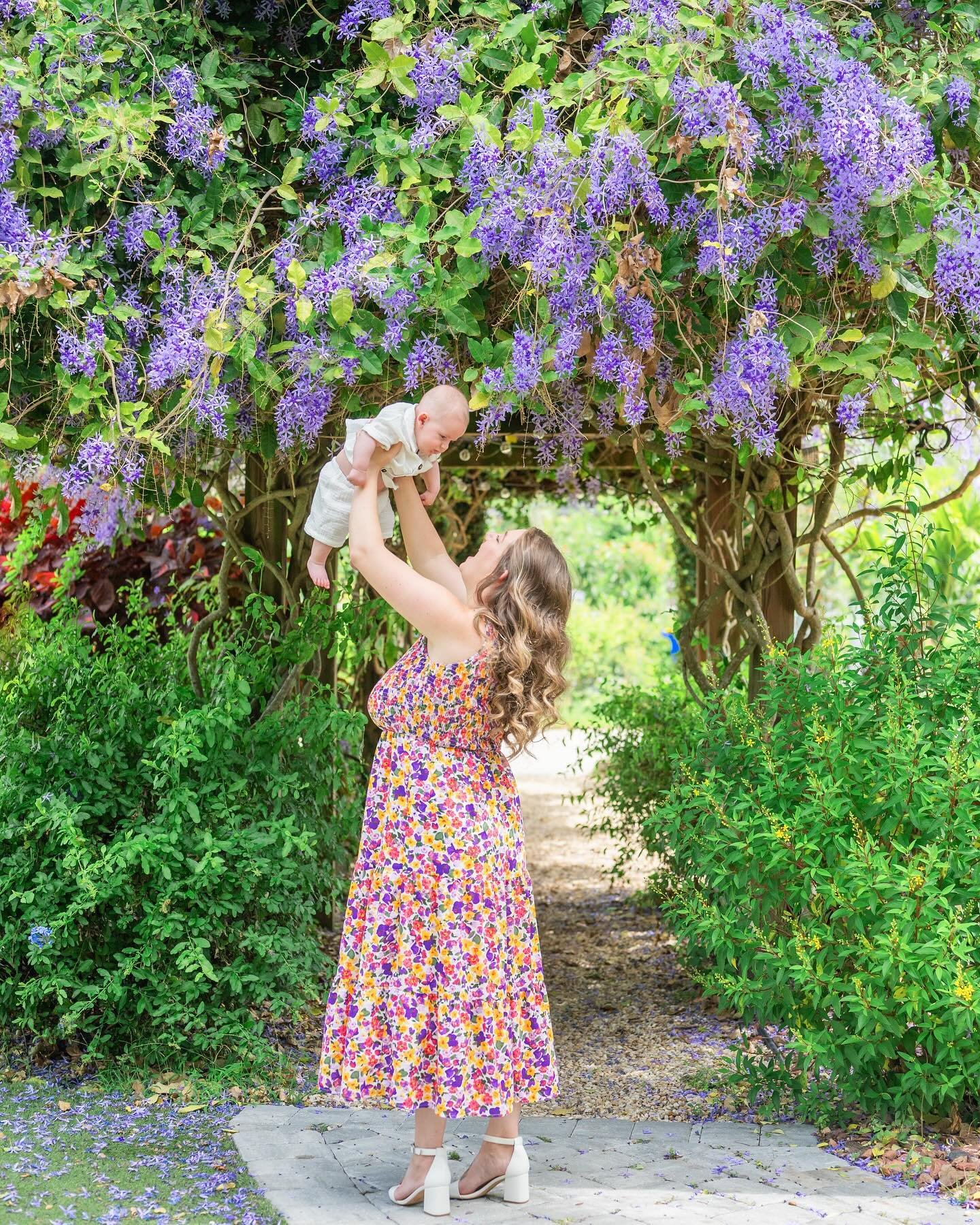 The last day of mommy and me in the gardens did not disappoint! Wow I am so grateful to have photographed these amazing mamas with their babies 🥰