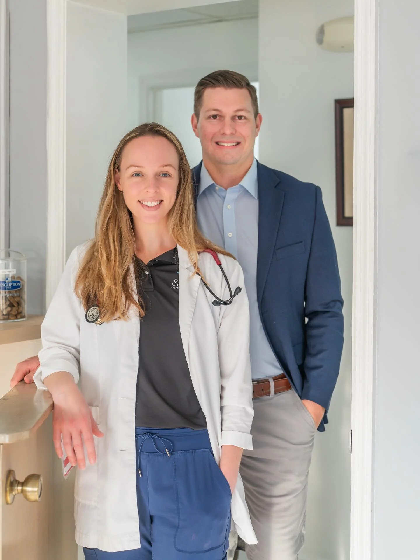 There&rsquo;s something really special about getting to photograph people who are truly passionate about what they do. 🐾

Yesterday I spent the evening with the amazing team at Seaside Veterinary Clinic, capturing new branding photos that showcase t