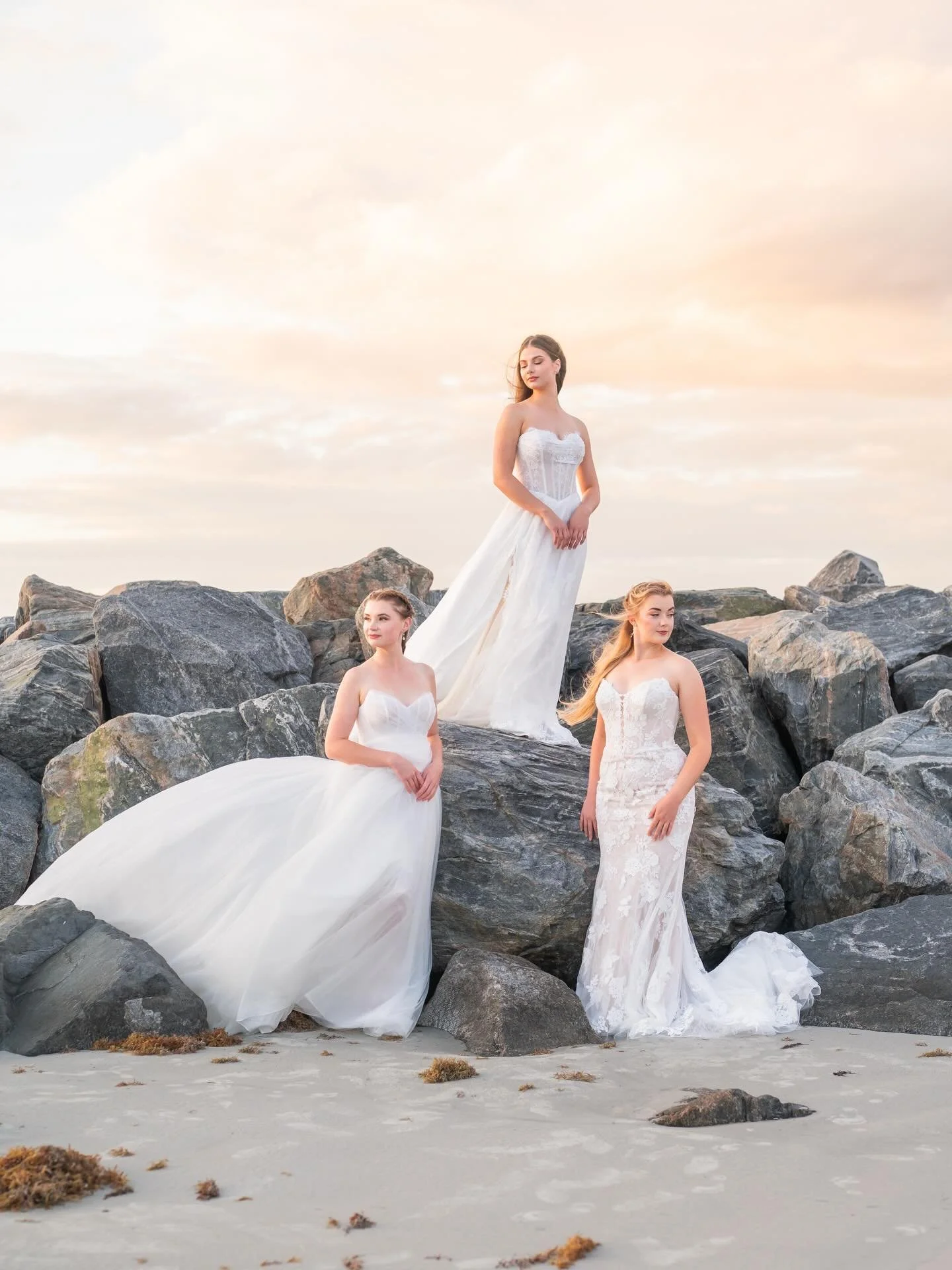 Same beach. Same night.
Completely different skies in every photo ✨

A few dresses, three stunning girls, and the dreamiest golden hour glow.

Still not over this one 🤍

#bridalphotography #beachsession #goldenhourglow #floridaphotographer #weddingd
