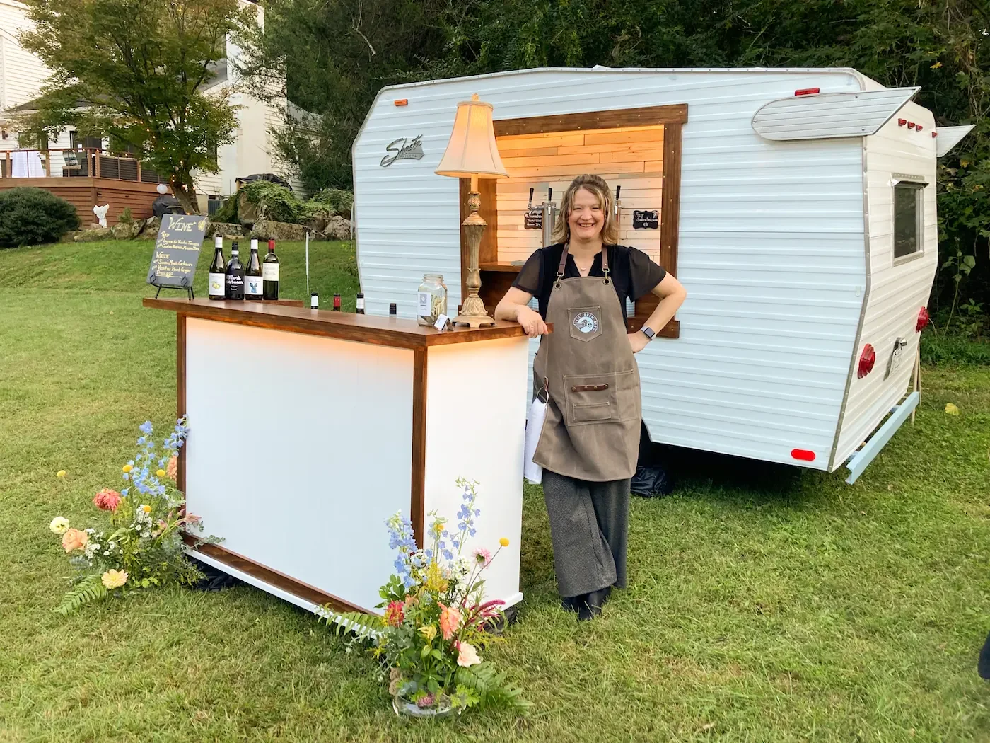 vintage tap trailer with portable bar.webp (Copy)