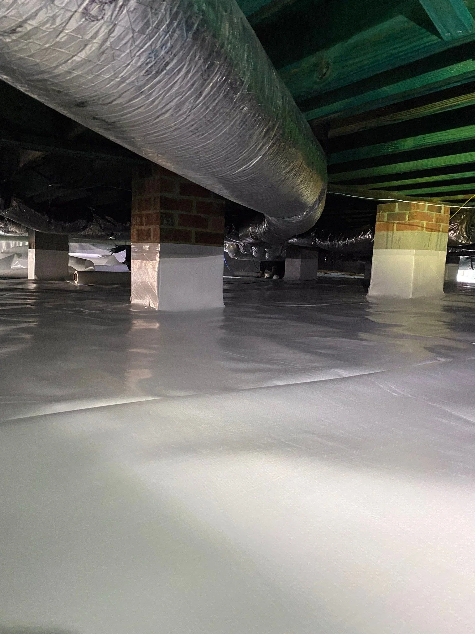 Encapsulating your crawl space is one of the best ways to protect your home from moisture, mold, and energy loss. By sealing off the area from outside air and humidity, you prevent wood rot, improve indoor air quality, and help your HVAC system run m