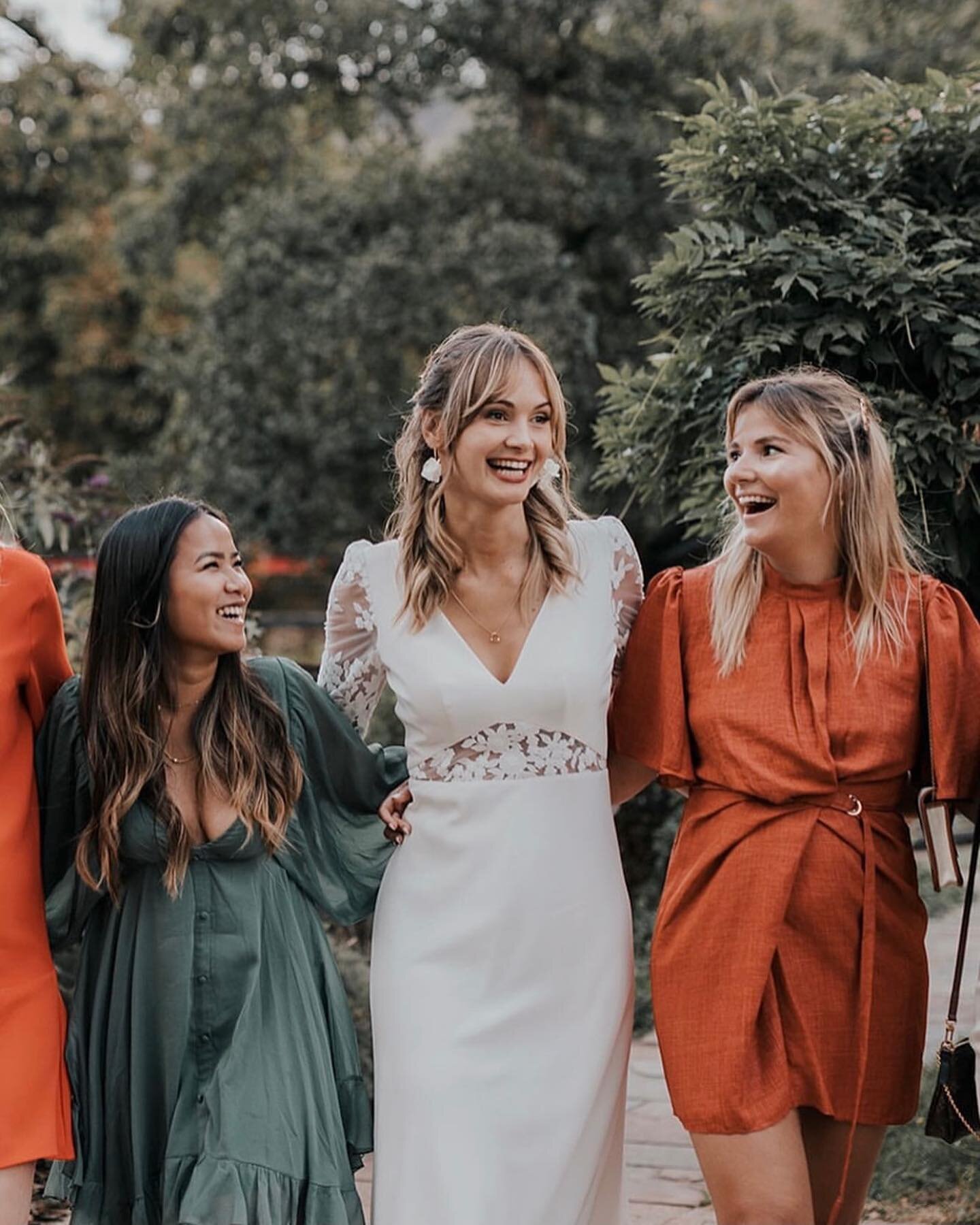 D&eacute;couvrir ce matin la magnifique @a.piece.of.pink dans ma robe Billie ❤️
Photo @nicolaslaunayphoto 
Chez @inspiremulhouse 

#robedemariee #frenchwedding #collectionintemporelle #weddingdress