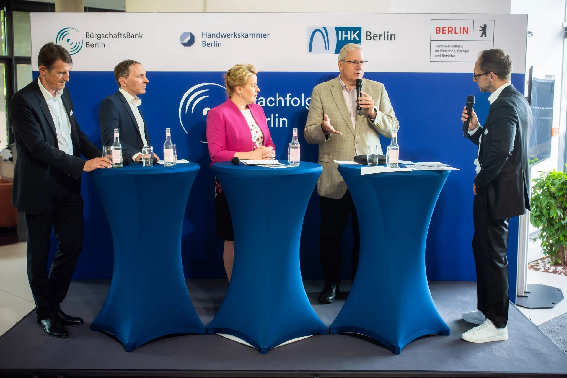 14 - 25-06-26 ein Jahr Nachfolgezentrale-DSC00952.jpg