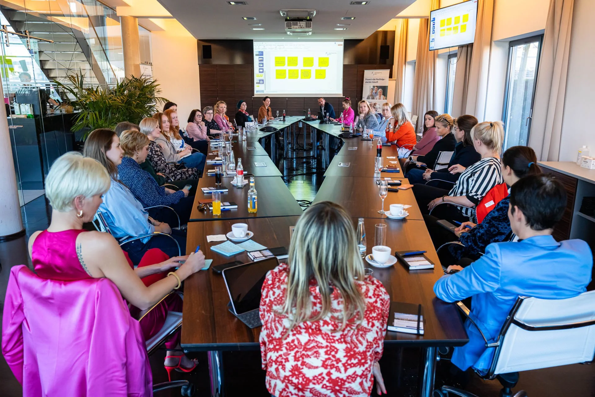 179 - 25-03-07 Women take future-DSC02526.jpg