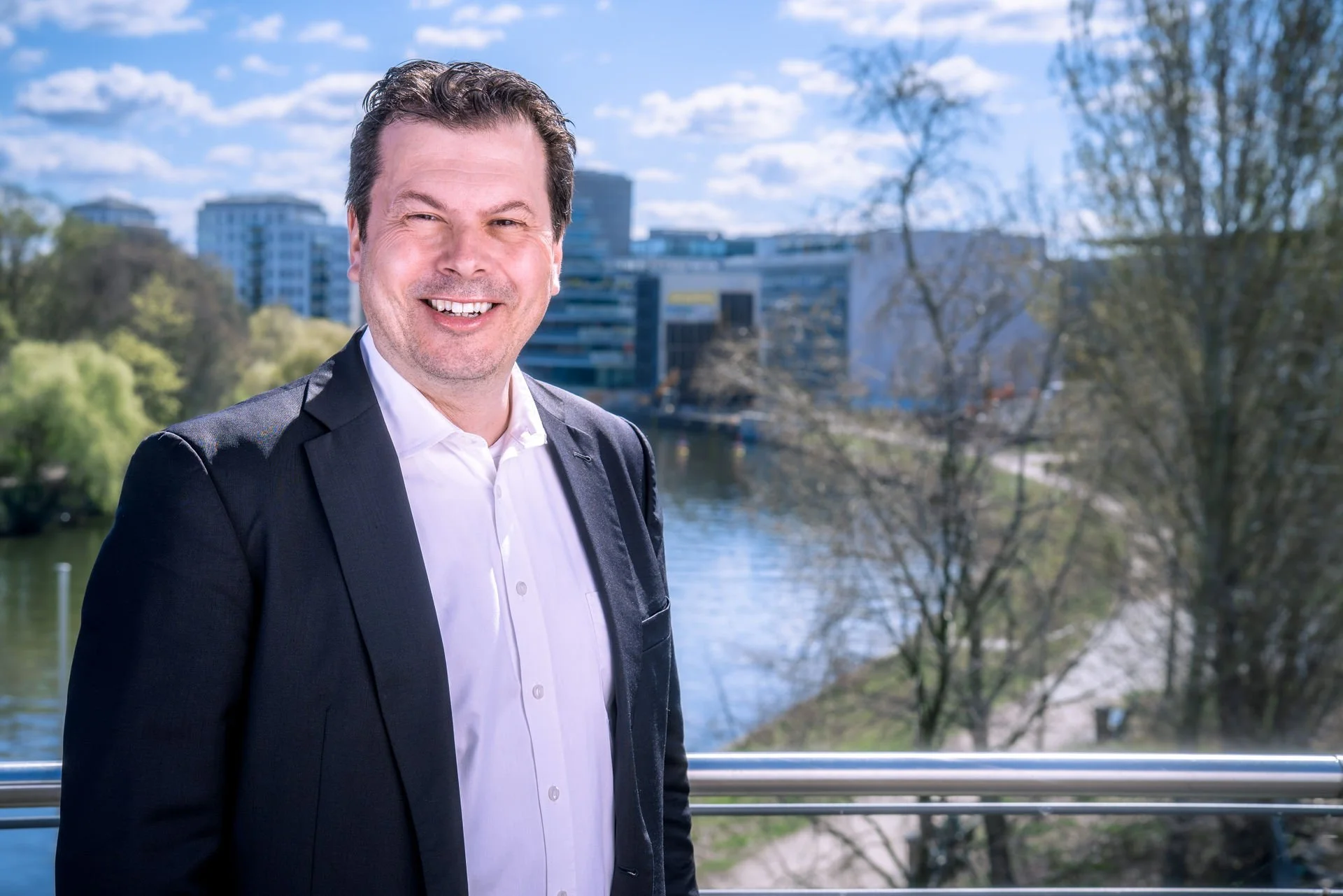 6 - 120 25-04-08 Nachfolgezentrale Portraits-05031.jpg