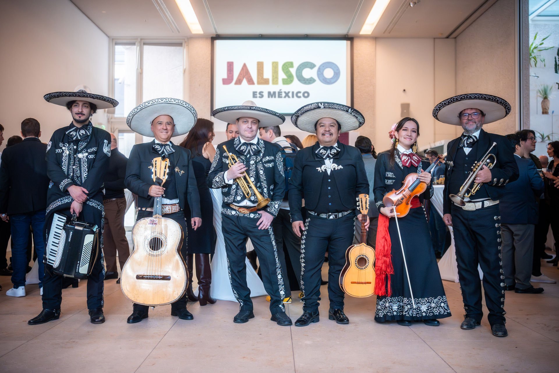 8 - 26 - 25-10-05 Mexican Agave Spirits Embamexale-06820 b.jpg