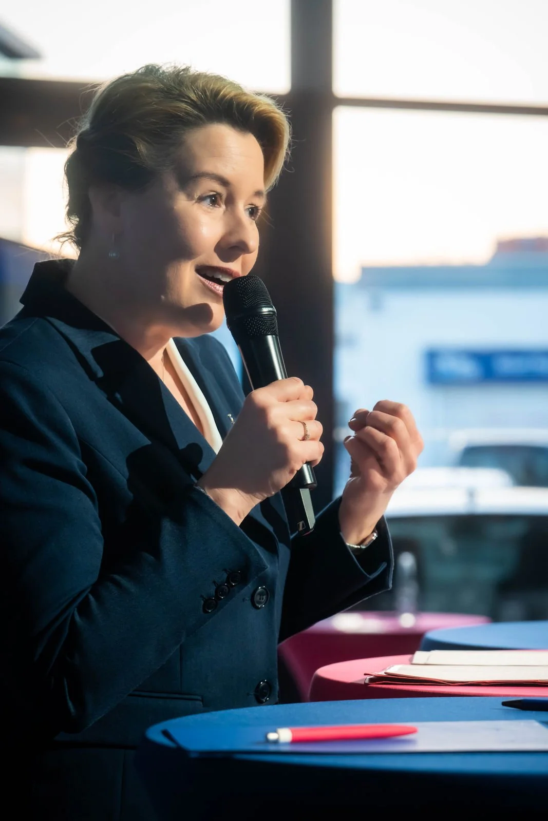 184 - 25-03-07 Women take future-DSC02893.jpg