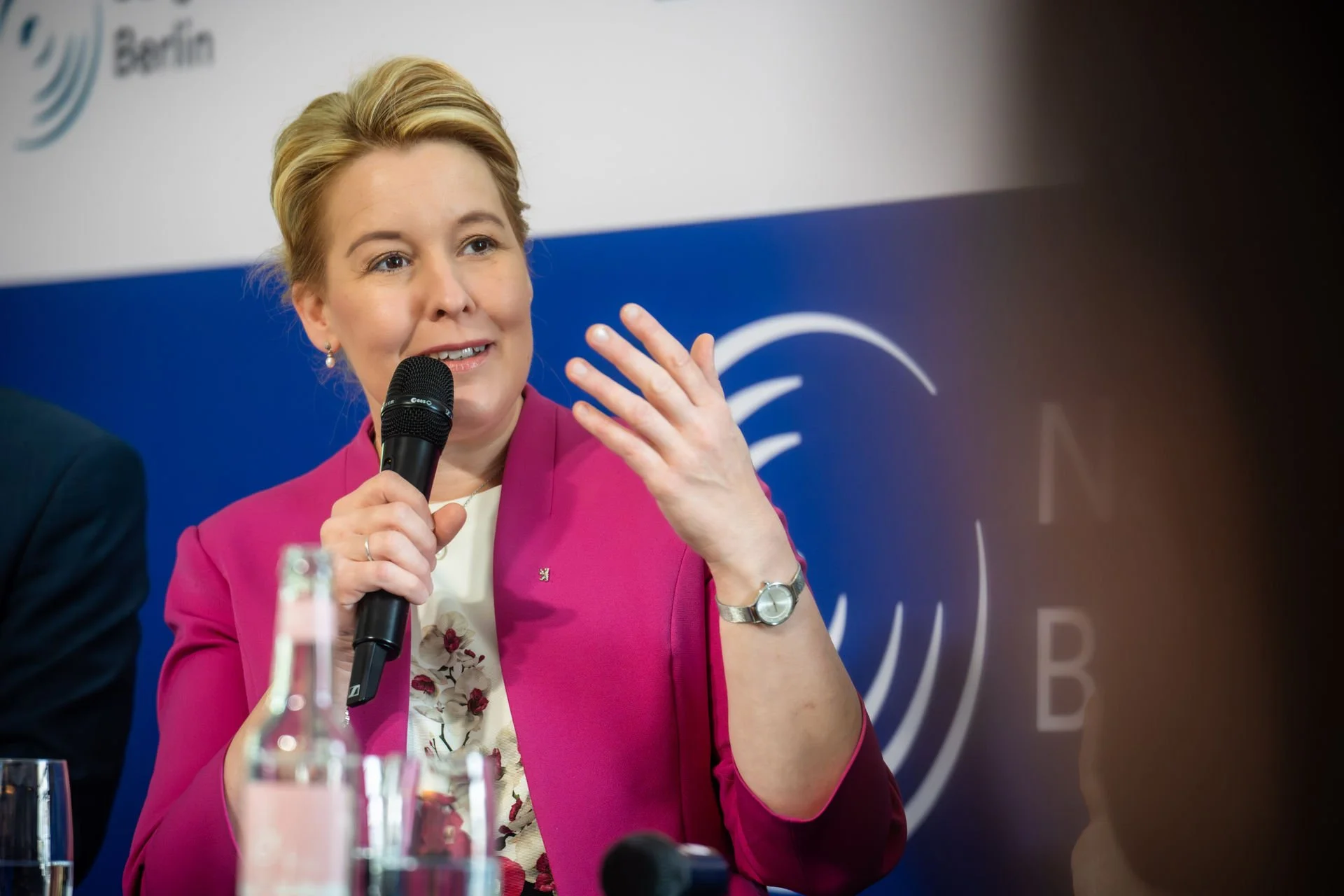 11 - 25-06-26 ein Jahr Nachfolgezentrale-DSC00865.jpg