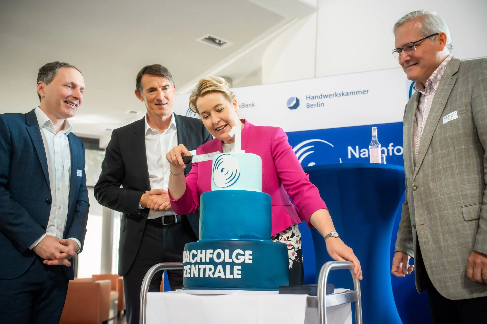 16 - 25-06-26 ein Jahr Nachfolgezentrale-DSC00981.jpg