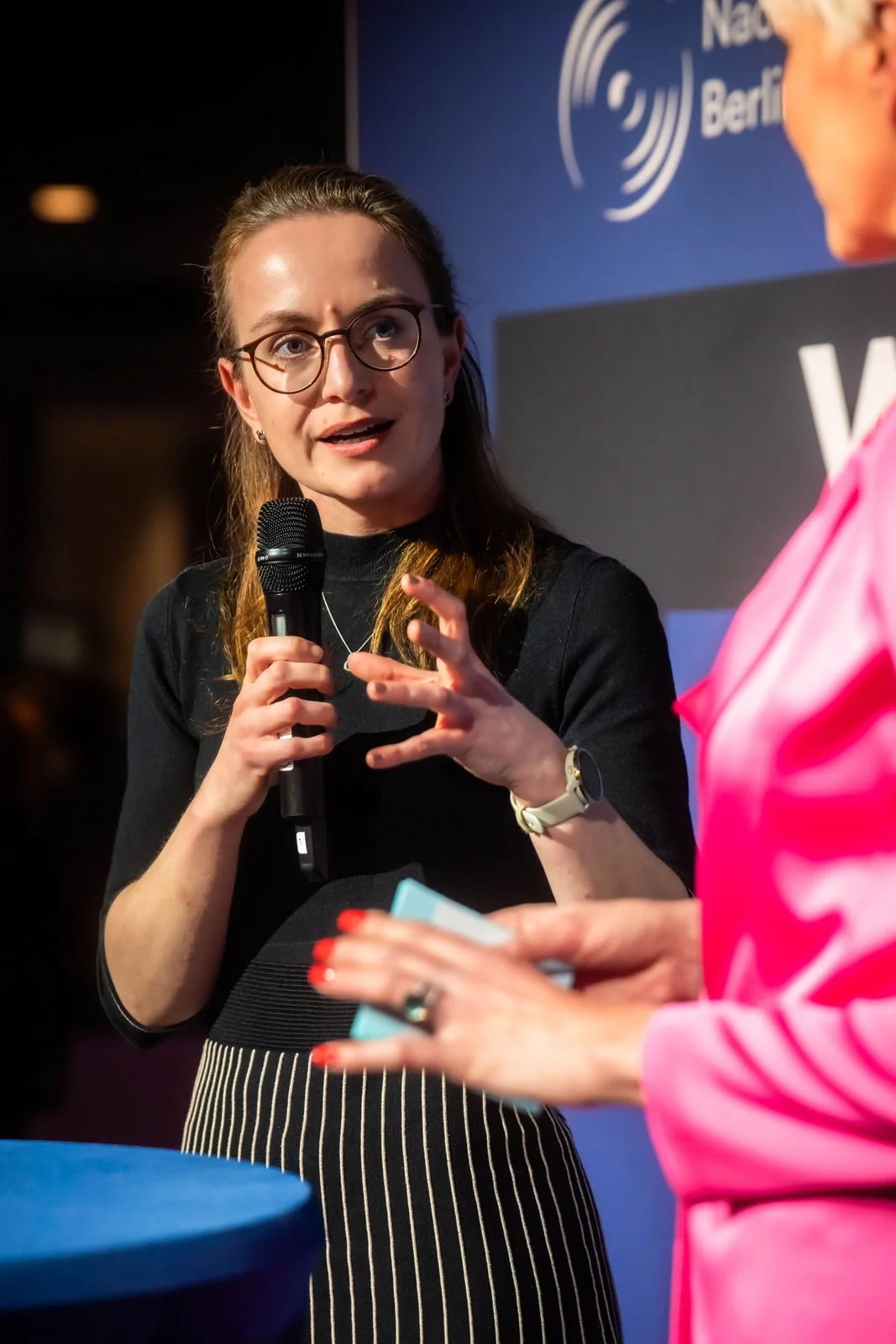 190 - 25-03-07 Women take future-DSC03232.jpg