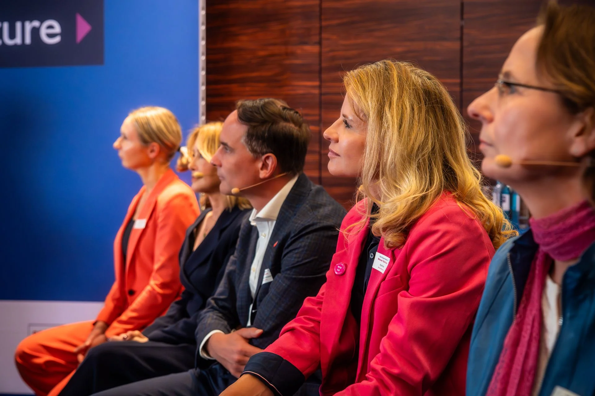 43 - 35 - 25-11-25 Nachfolgezentrale women take future-09857.jpg