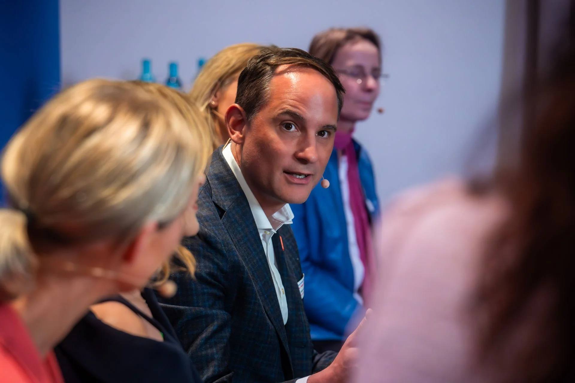 45 - 48 - 25-11-25 Nachfolgezentrale women take future-09914.jpg