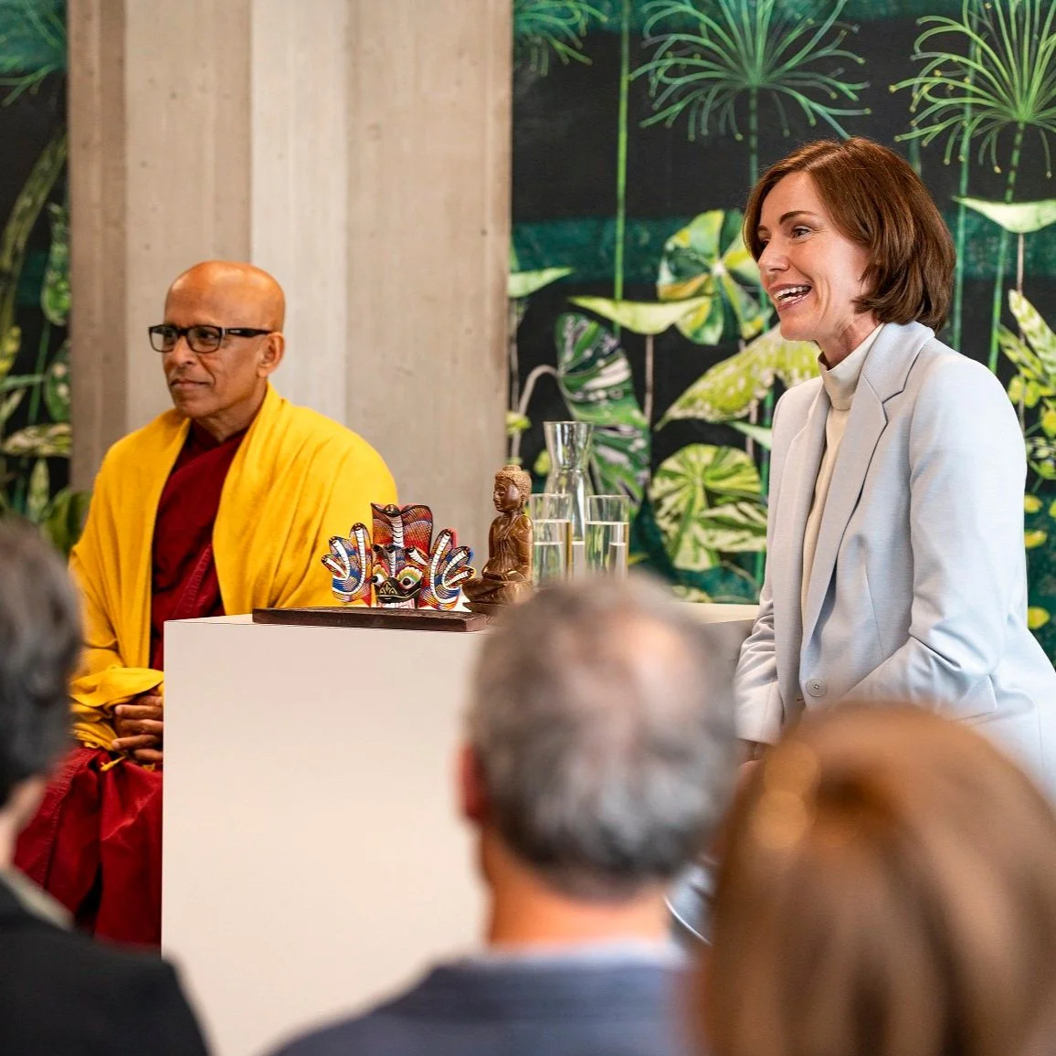 Jetzt online: Dialog zwischen Bhante Sujatha und Prof. Hannawa