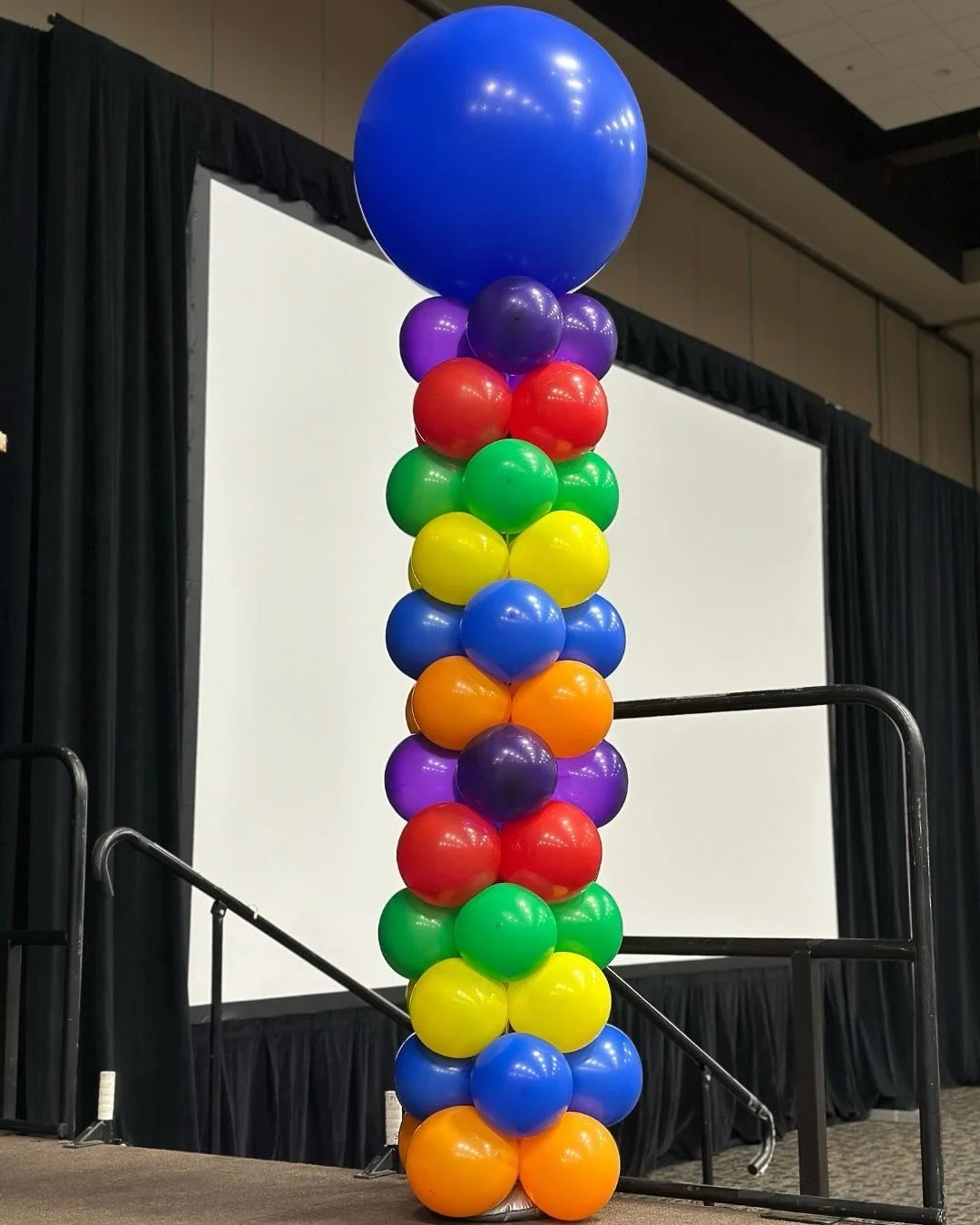 Adding that extra pop of color to every event near you! 🎈🌈

These vibrant balloon columns and joyful arch created a welcoming moment that guests couldn&rsquo;t miss. Bright, bold, and full of fun&mdash;just the way we like it! Whether you&rsquo;re 