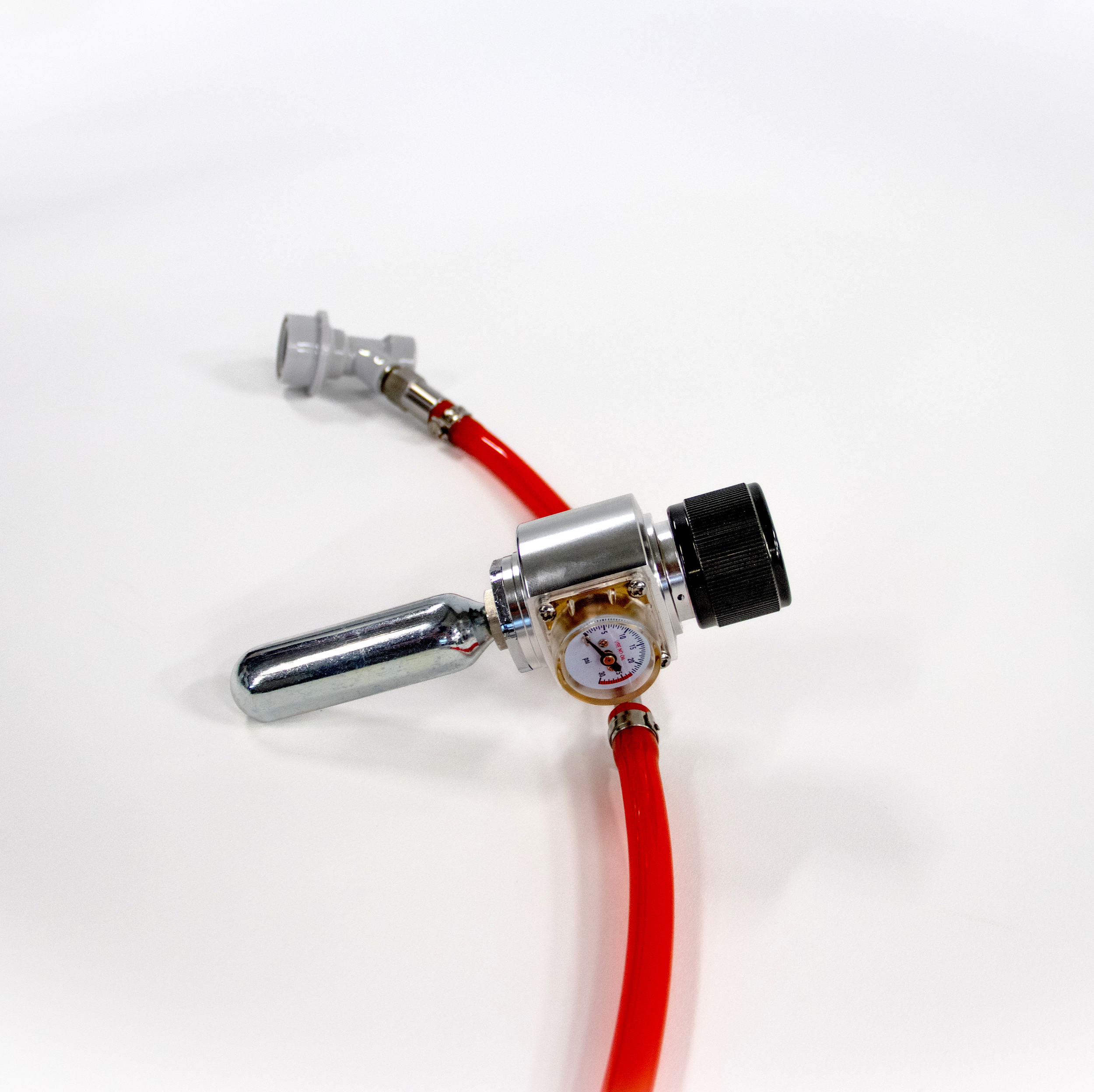 Adapter-and-16g-CO2-connected-to-regulator.png
