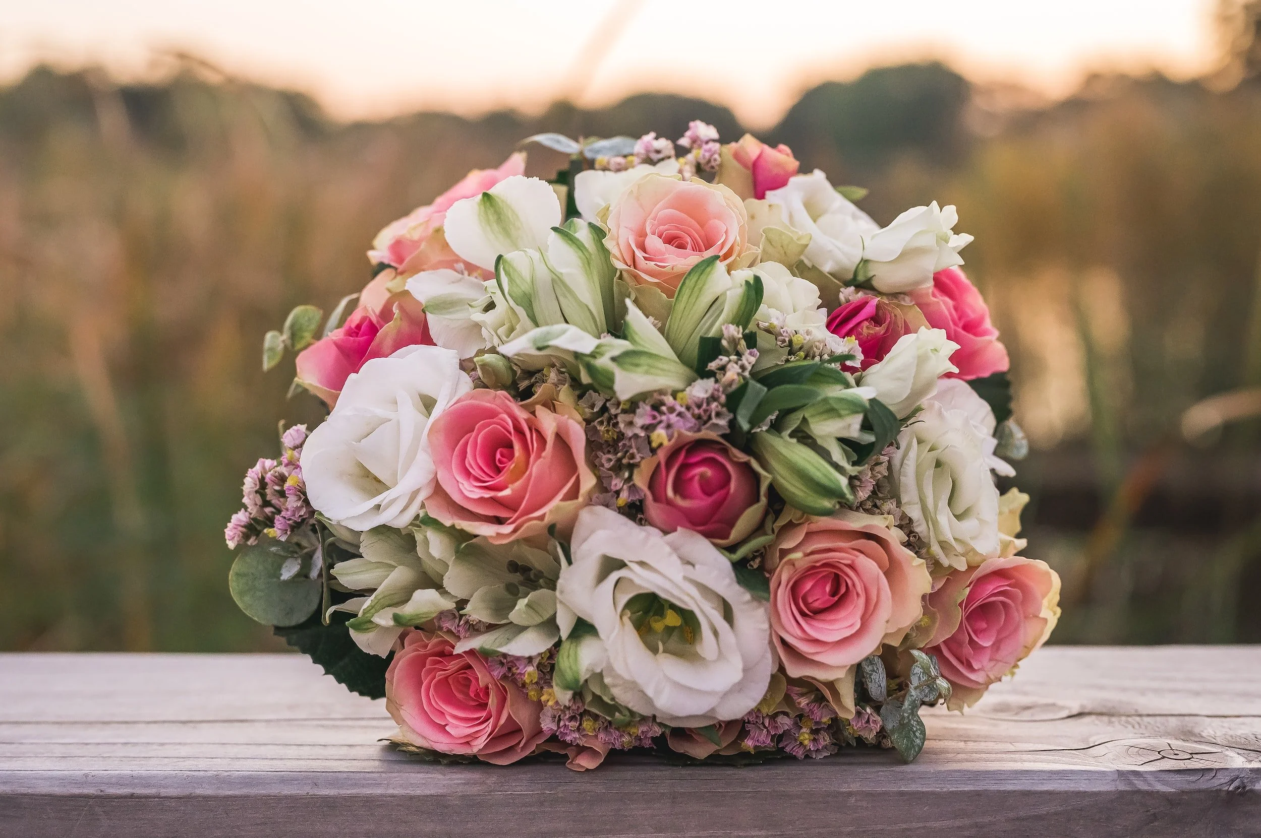 How to Make Sure Your Wedding Flowers Look Amazing in Photos