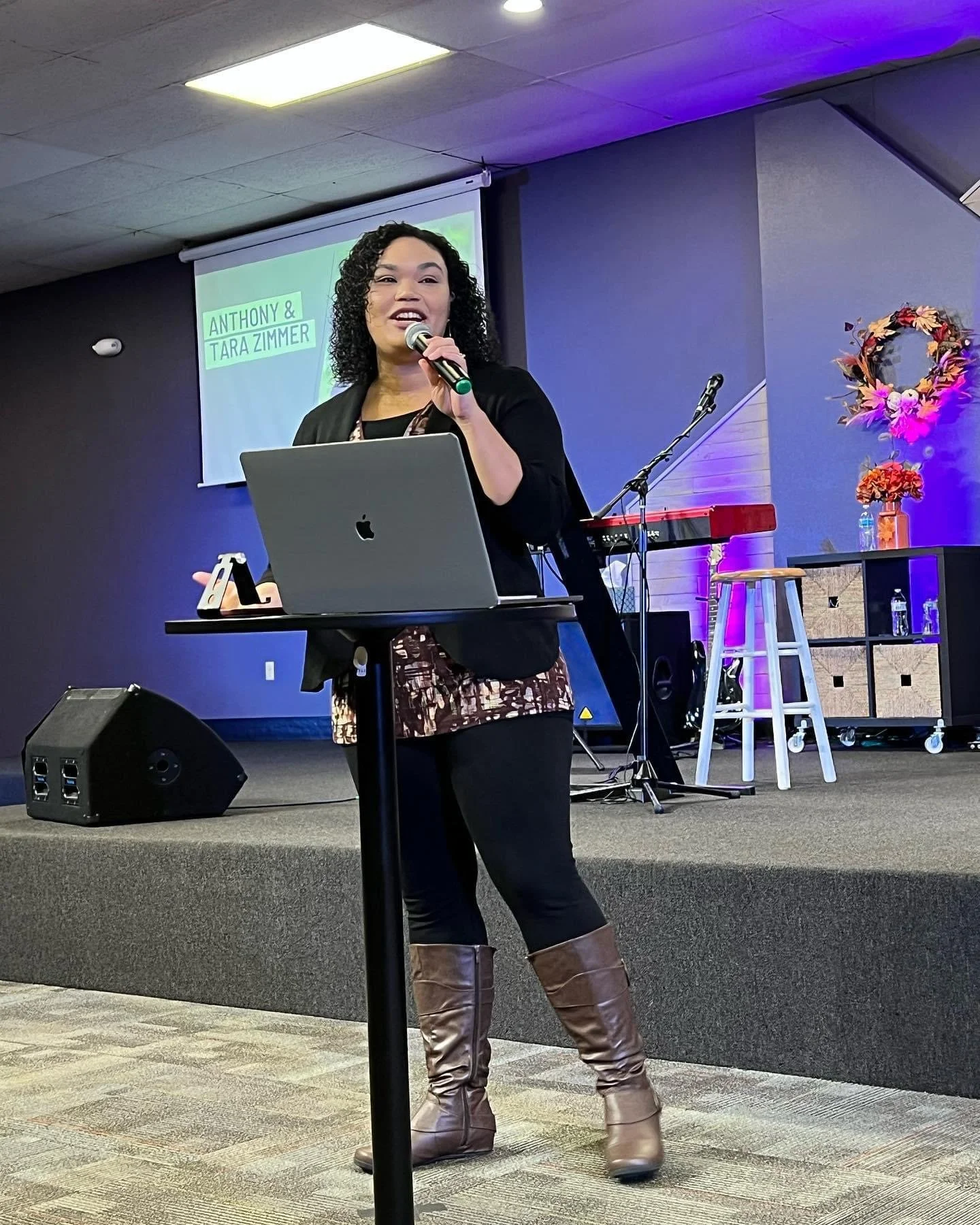 Tara-Zimmer: Speaker-Writer-Podcaster-Female-Pastor-Coach.JPG