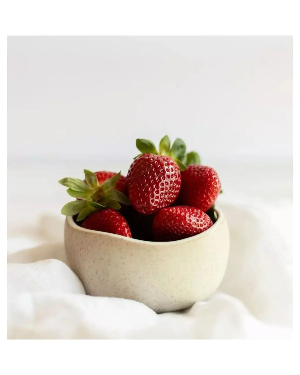 Shop our beautiful range of ceramics at the The Corner. 
Cute little bowl, part of the new range by @robertgordonpottery 

The Corner Life &amp; Style Store - 02 6736 1812

#tenterfield #thecornerlifeandstylestore #experiencetenterfield #tenterfields