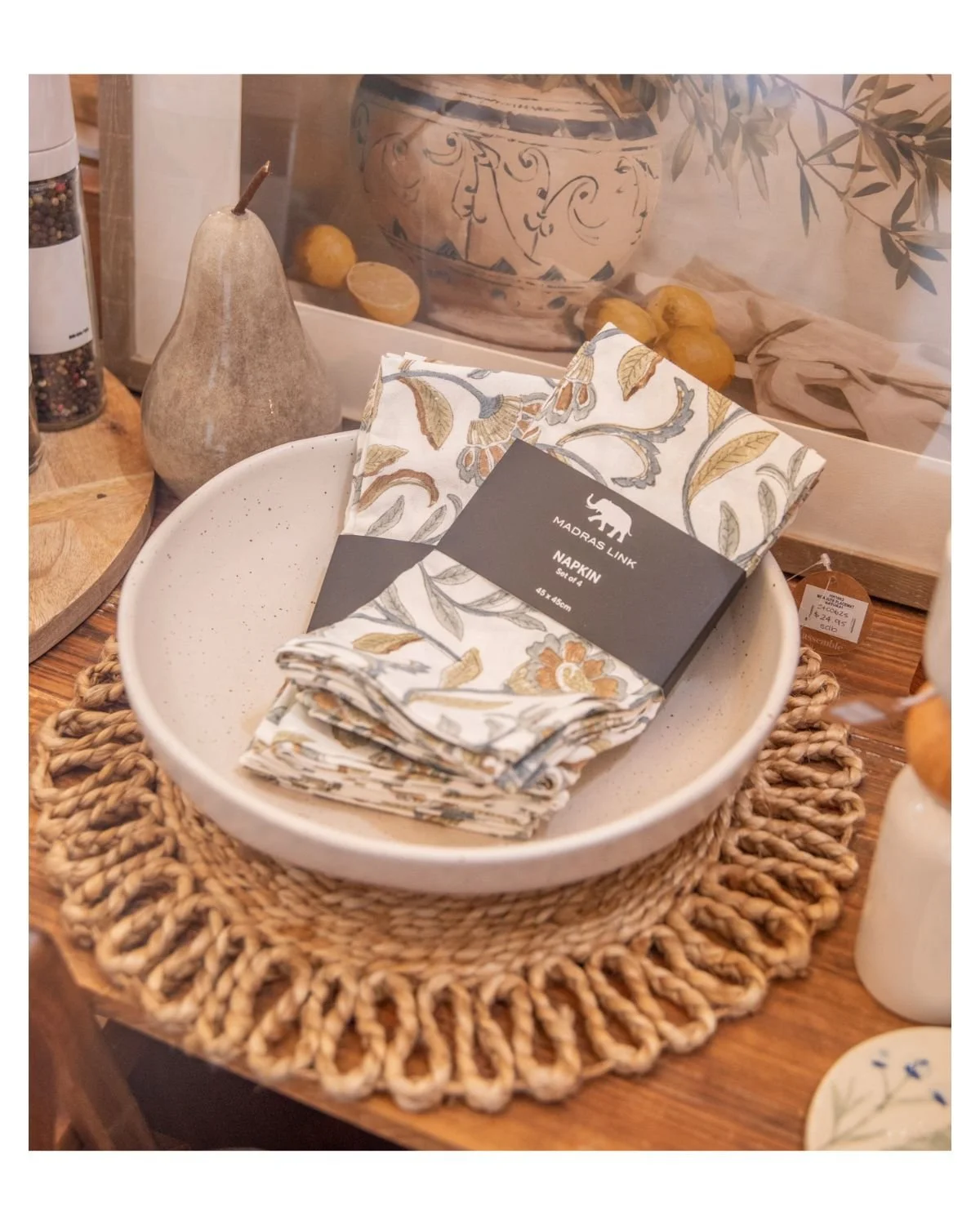 For the table.....from The Corner. 

The Corner Life &amp; Style Store - 02 6736 1812

#tenterfield #experiencetenterfield #tenterfieldshopping #thecornerlifeandstylestore