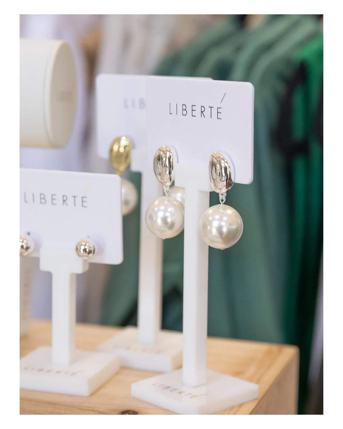 Pretty earrings at The Corner. 

The Corner Life &amp; Style Store - 02 6736 1812

#tenterfield #experiencetenterfield #tenterfieldshopping #thecornerlifeandstylestore