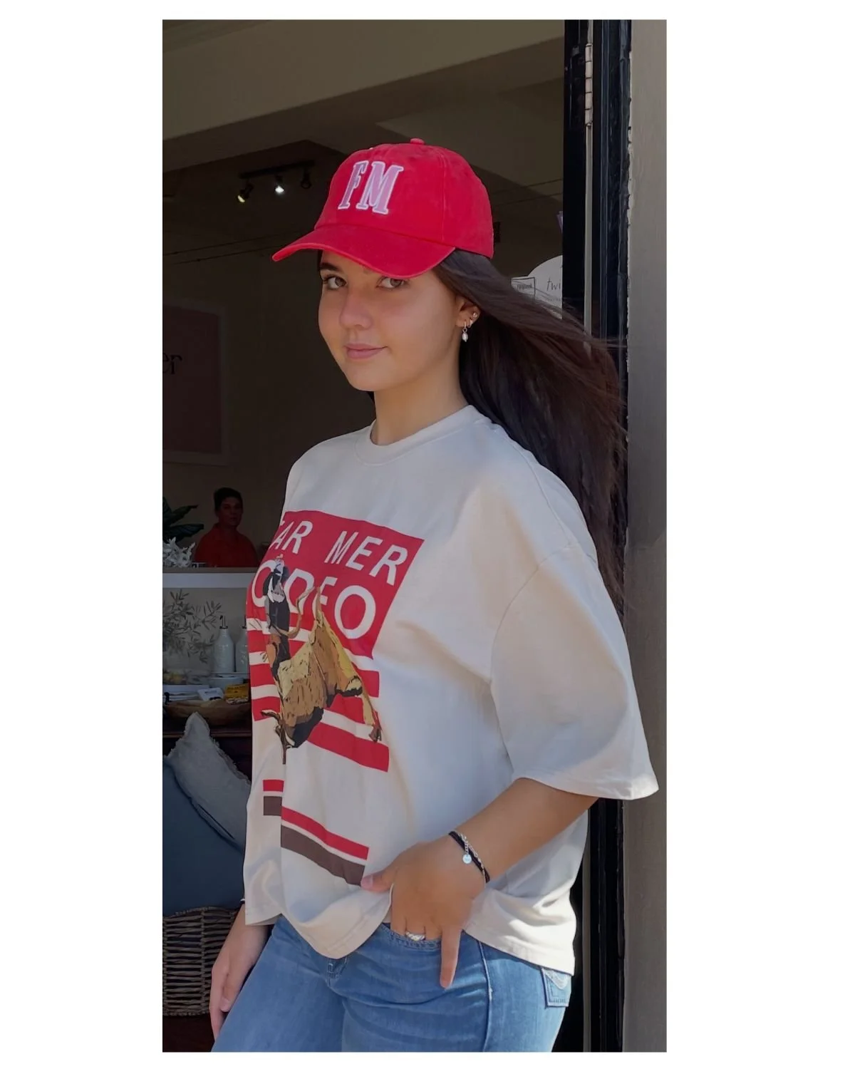 Happy Good Friday and welcome to everybody in town for the Tenterfield Autumn Festival. 

The Corner Life &amp; Style Store is open today from 9am to midday - 02 6736 1812

#tenterfield #thecornerlifeandstylestore #experiencetenterfield #tenterfields