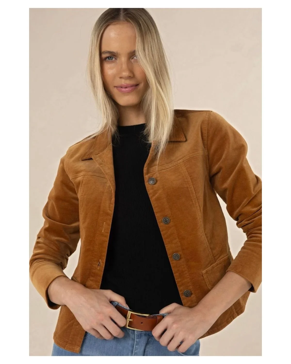 This gorgeous, fitted, luxe velour jacket with stretch is perfect for cold weather layering!  Part of the new season range by @humiditylifestyle 

The Corner Life &amp; Style Store - 02 6736 1812

#thecornerlifeandstylestore #experiencetenterfield #t