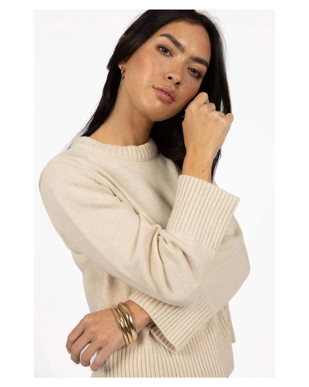 Winter is on the way so now is the perfect time to update your winter wardrobe with a visit to The Corner! New season knit by @humiditylifestyle 

The Corner Life &amp; Style Store is open today from 9am - 02 6736 1812

#tenterfield #thecornerlifeand