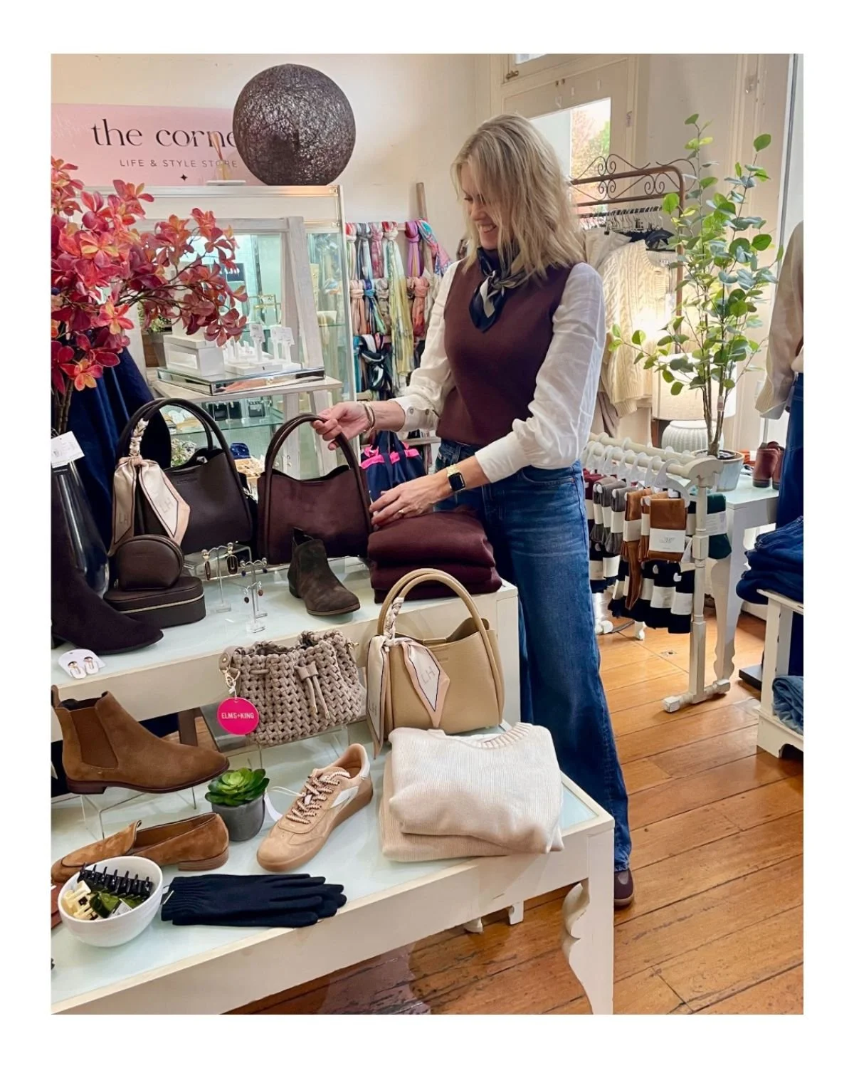 Winter has arrived in Tenterfield and winter fashions have arrived at The Corner!

The Corner Life &amp; Style Store is open today from 9am - 02 6736 1812

#tenterfield #thecornerlifeandstylestore #experiencetenterfield #deboneill