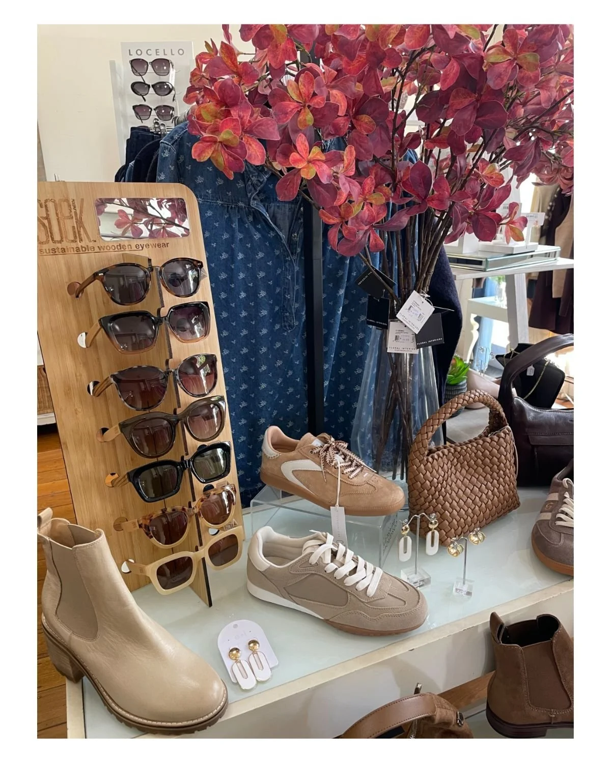 Shoes, boots, bags, sunglasses, earrings, forever foliage, fashion...... you name it, you will find it at The Corner!

The Corner Life &amp; Style Store - 02 6736 1812

#tenterfield #thecornerlifeandstylestore #experiencetenterfield #tenterfieldshopp