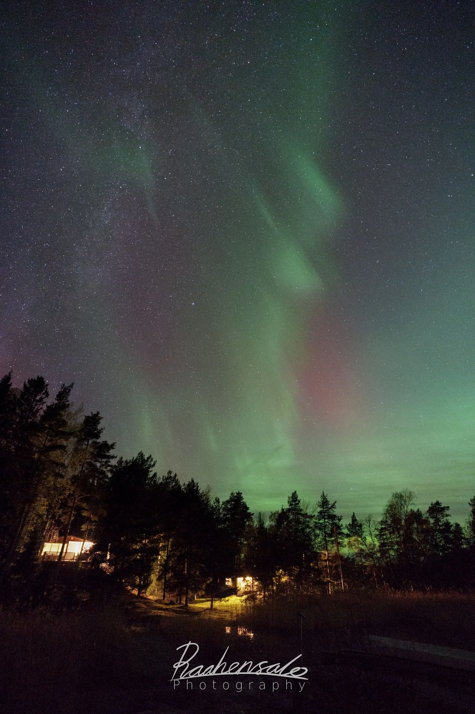 Northern lights in Turku archipelago 18.10.2025