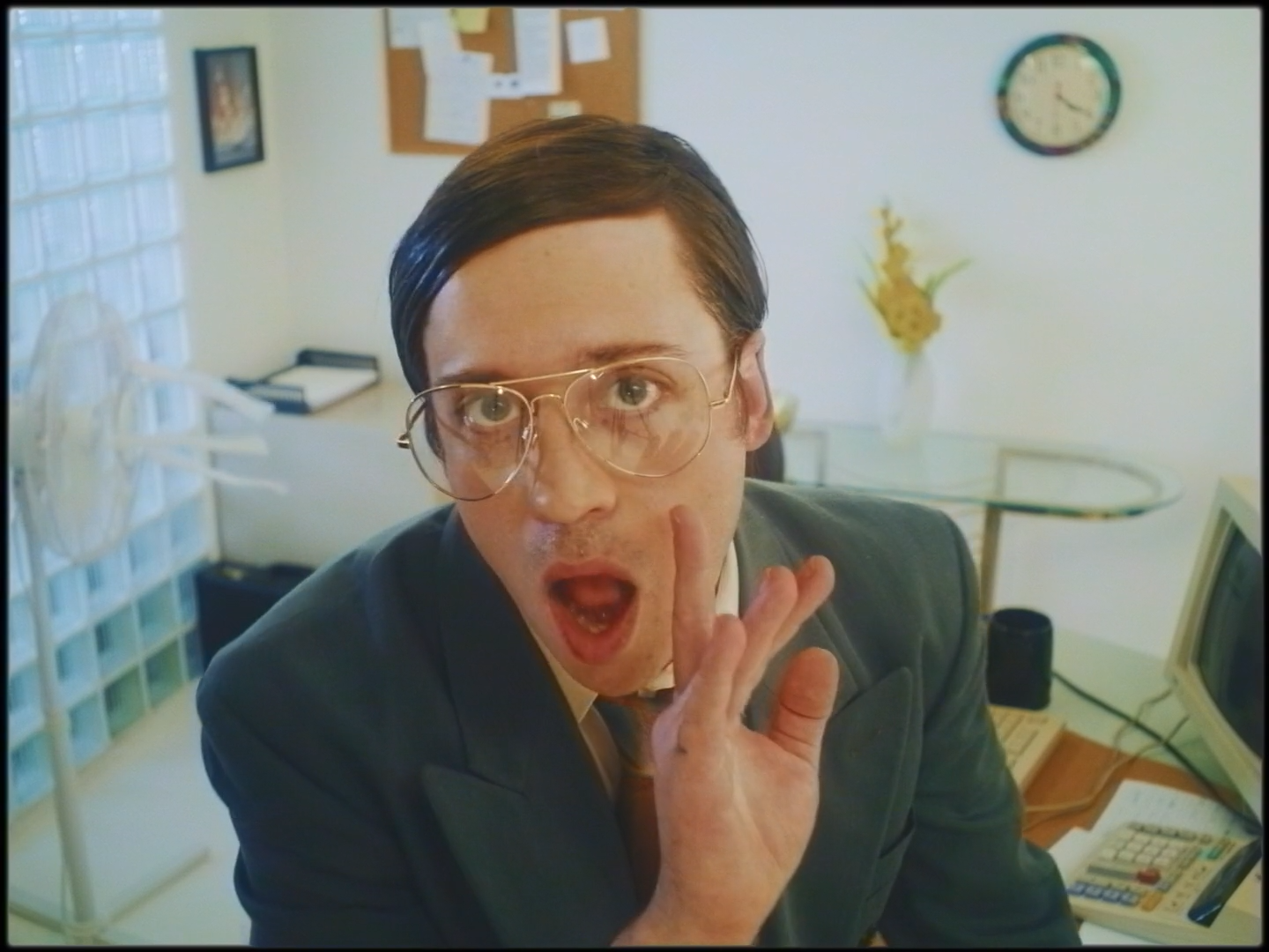 zoo_baby_-_limonade (1080p).mp4.00_02_32_18.Still001.png