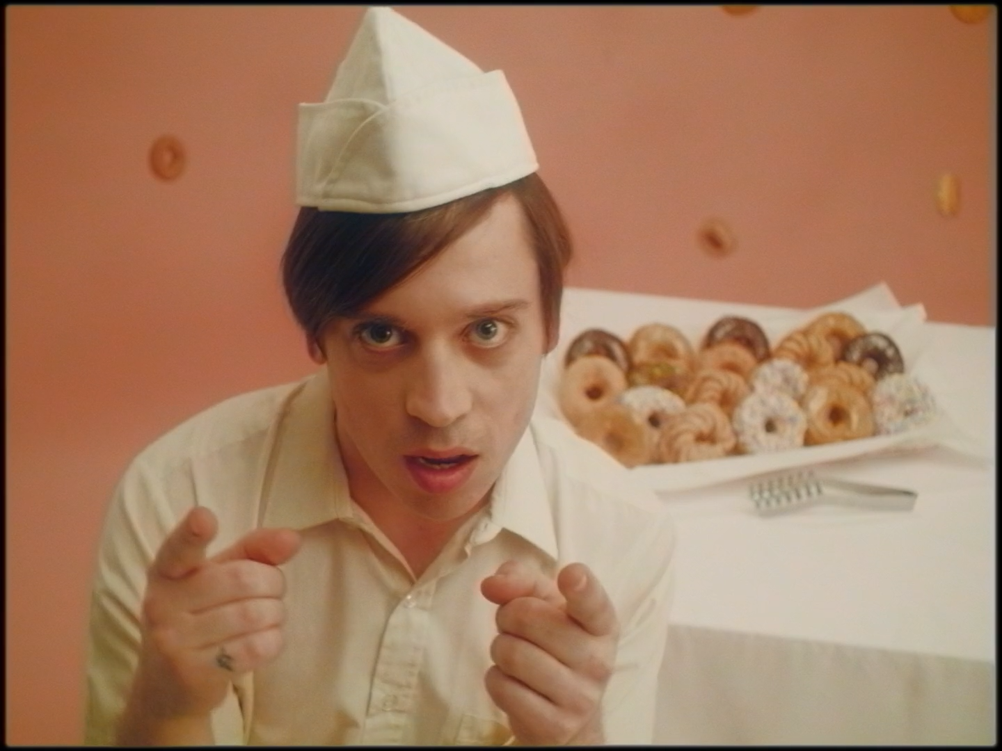 zoo_baby_-_limonade (1080p).mp4.00_02_17_09.Still003.png