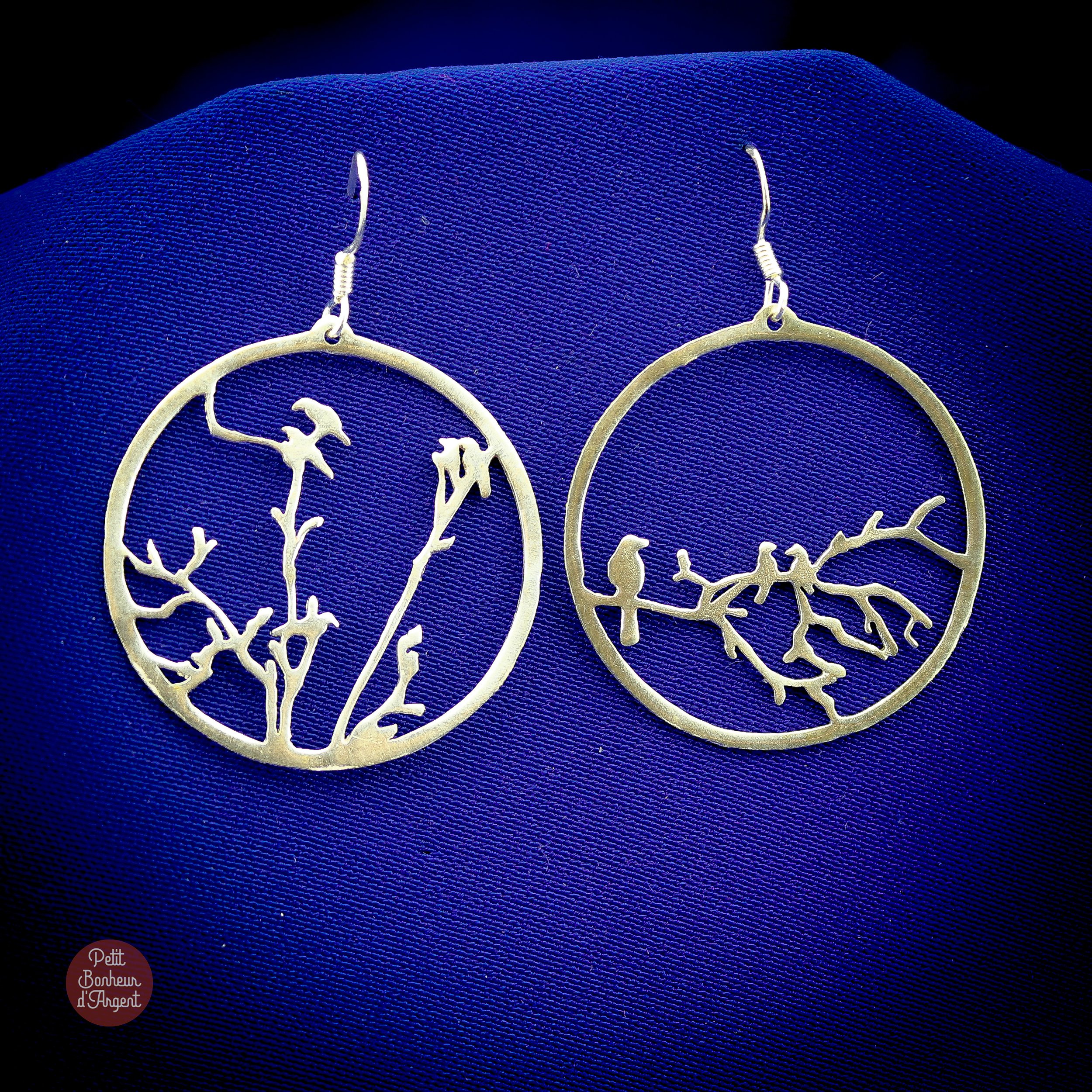 Boucles d'Oreilles Dépareillées Argent Brossé - Oiseaux sur Branches