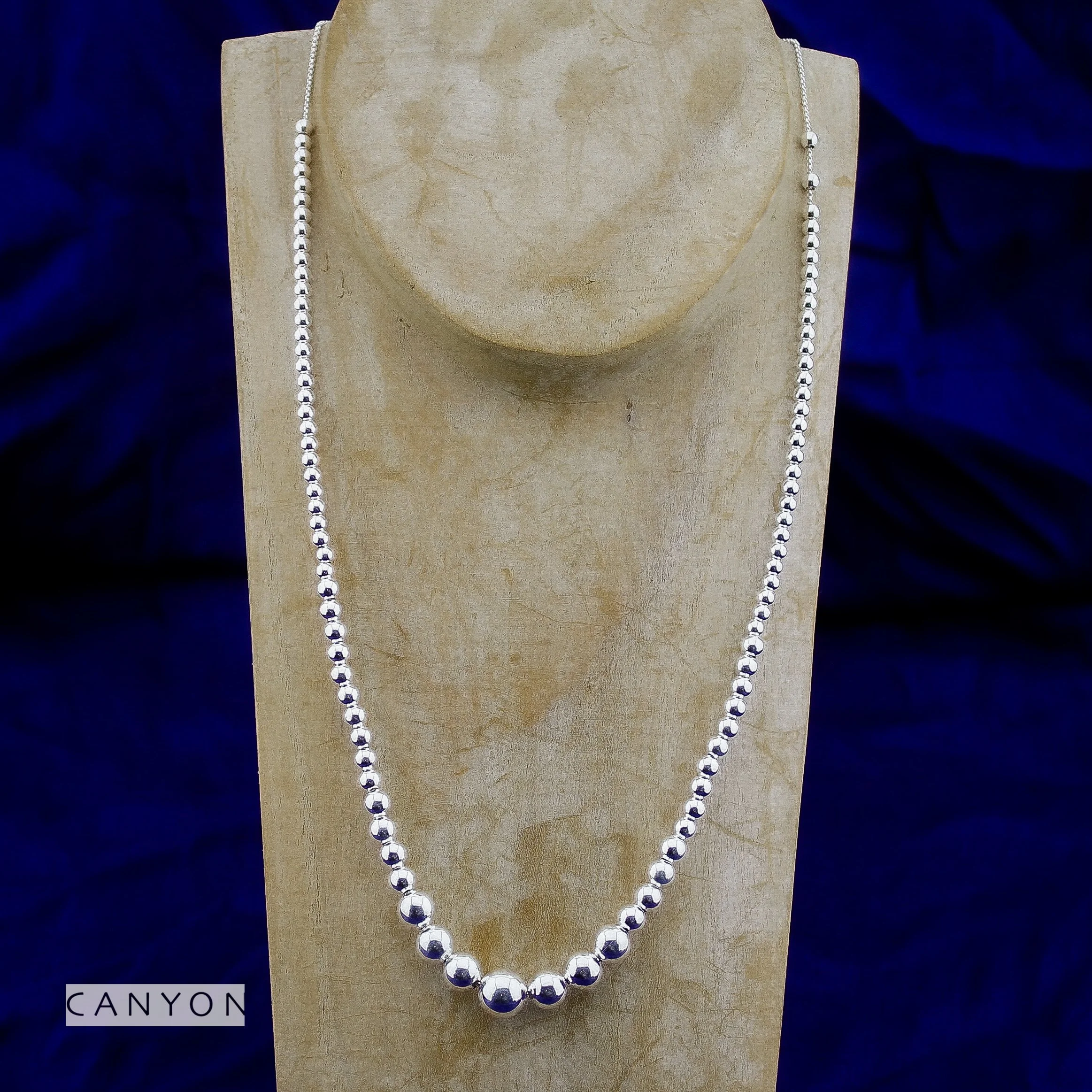 Collier Boules Argent Dégradé avec Fermeture Coulissante