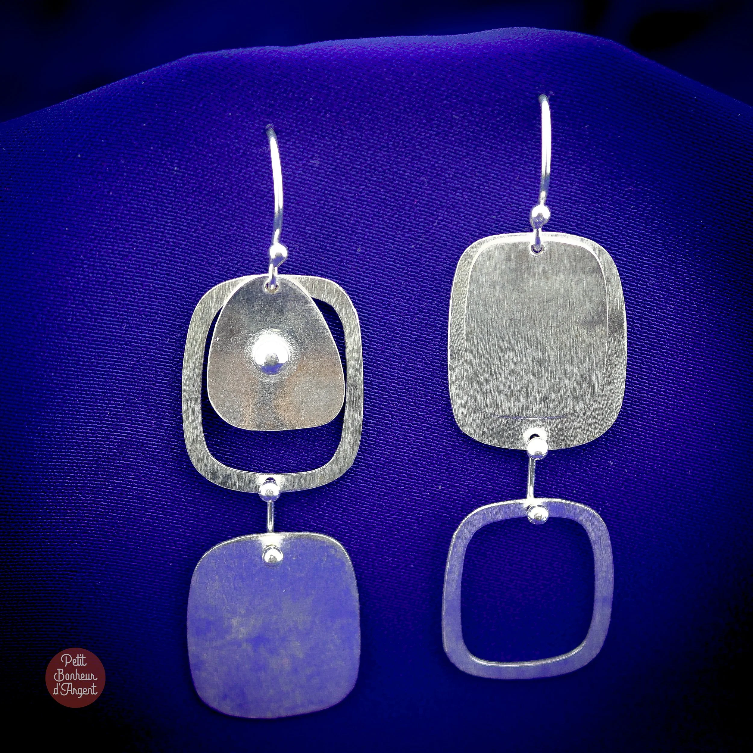 Boucles d'Oreilles Dépareillées 'Jeu de Lumières' en Argent Brossé