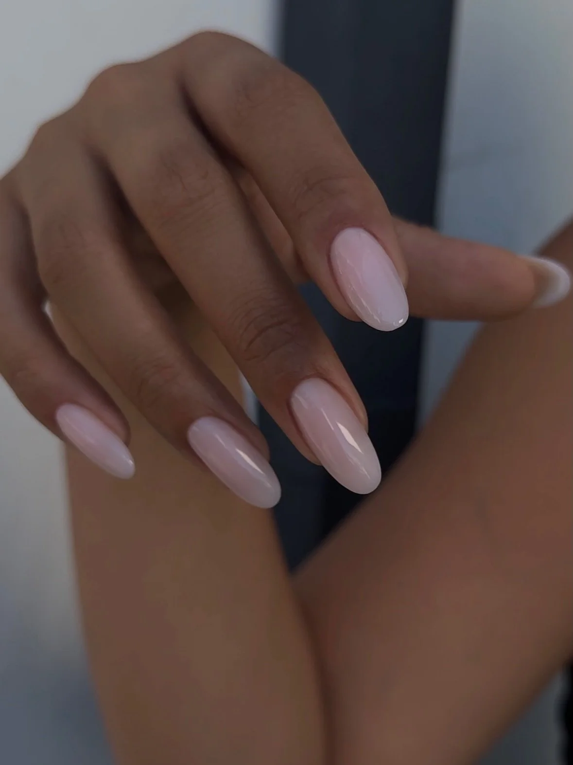 The manicure that makes people stare and wonder what service you got 👀 

It&rsquo;s the color, the shape and the seamless cuticles that only a Russian manicure creates. 

#russianmanicurela #russianmanicurenearme #naturalnails #nailinspo #bestnailsa