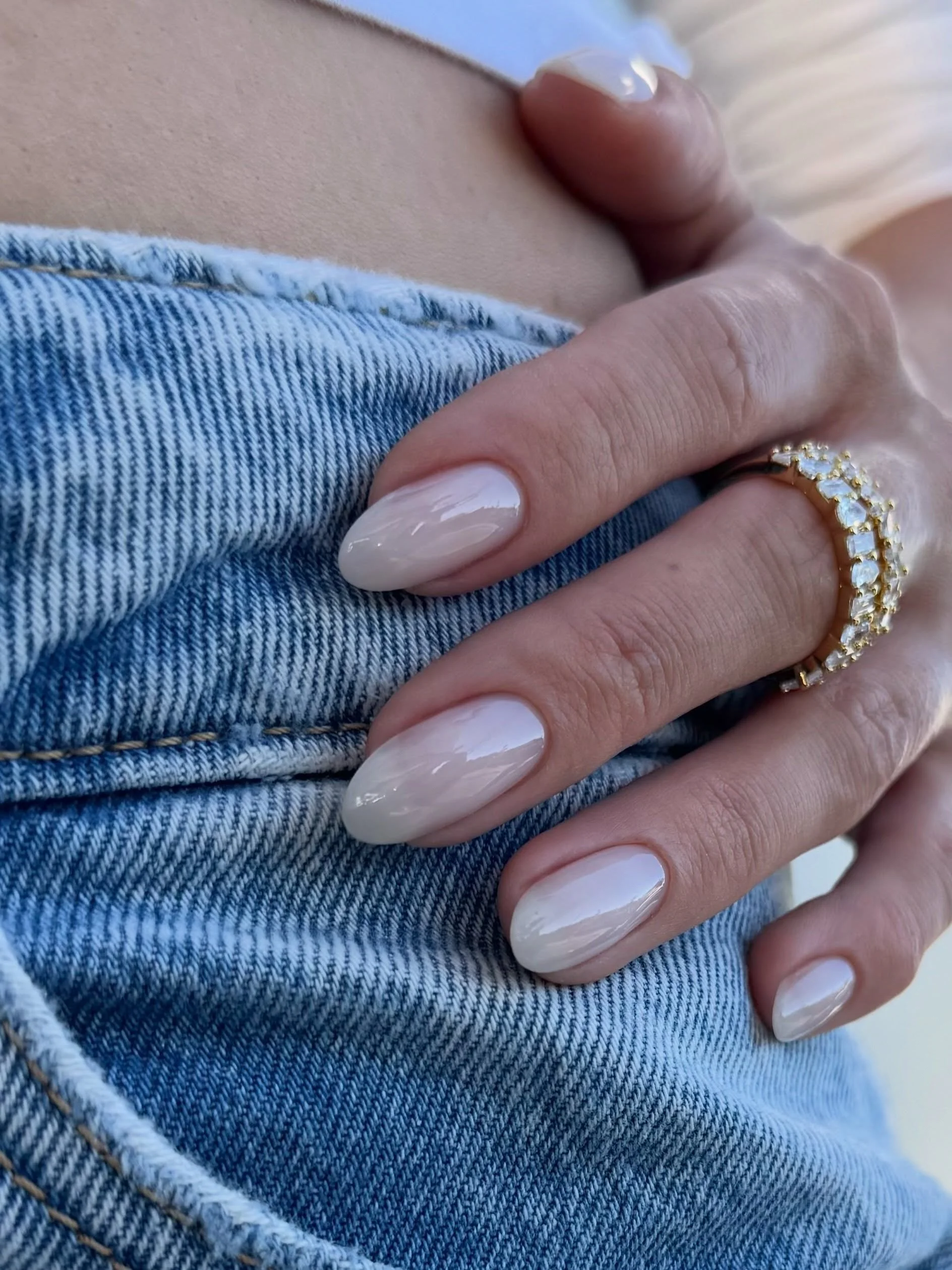We&rsquo;re not trying to convince you that the details matter. We&rsquo;re here for the women who already know! 

#russianmanicurela #bestnailsalonla #nailinspo #fashion #lifestyle

📍West Hollywood | 8961 W Sunset blvd 
 Private Parking Available 
