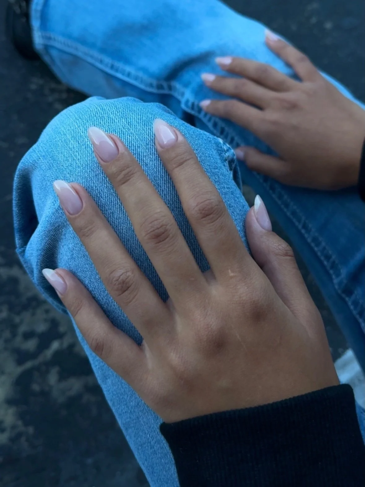 The girls that get it &hellip; are already BOOKED ! 

A clean, structured Russian manicure is our signature service. 

#russianmanicurela #russianmanicurenearme #beverlyhillsnails #nails #luxurynails 

Artist: Anastasia 

📍West Hollywood 
📱Convenie