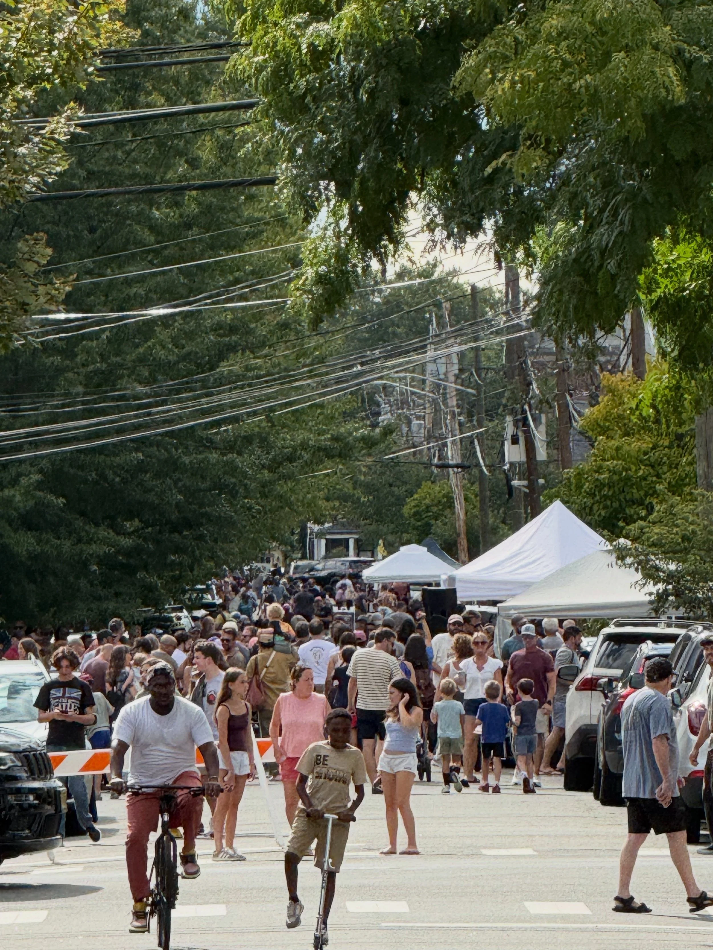 Porchfest friends, before we officially close the books on 2026, we have a few quick favors to ask! 

Please take a few minutes to fill out our post-event survey. Your feedback is invaluable and helps us make the festival even better every year. You 