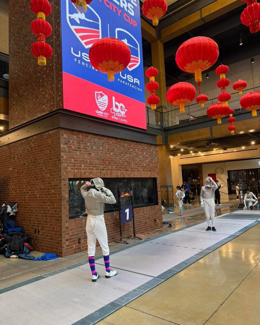 🥇 Gold for Astrid in Junior Women&rsquo;s Saber at the Queen City RYC/RJCC, and an incredible start to our weekend in Cincinnati!

It&rsquo;s not everyday you get to fence on a finals strip in an active shopping mall under lanterns celebrating the L