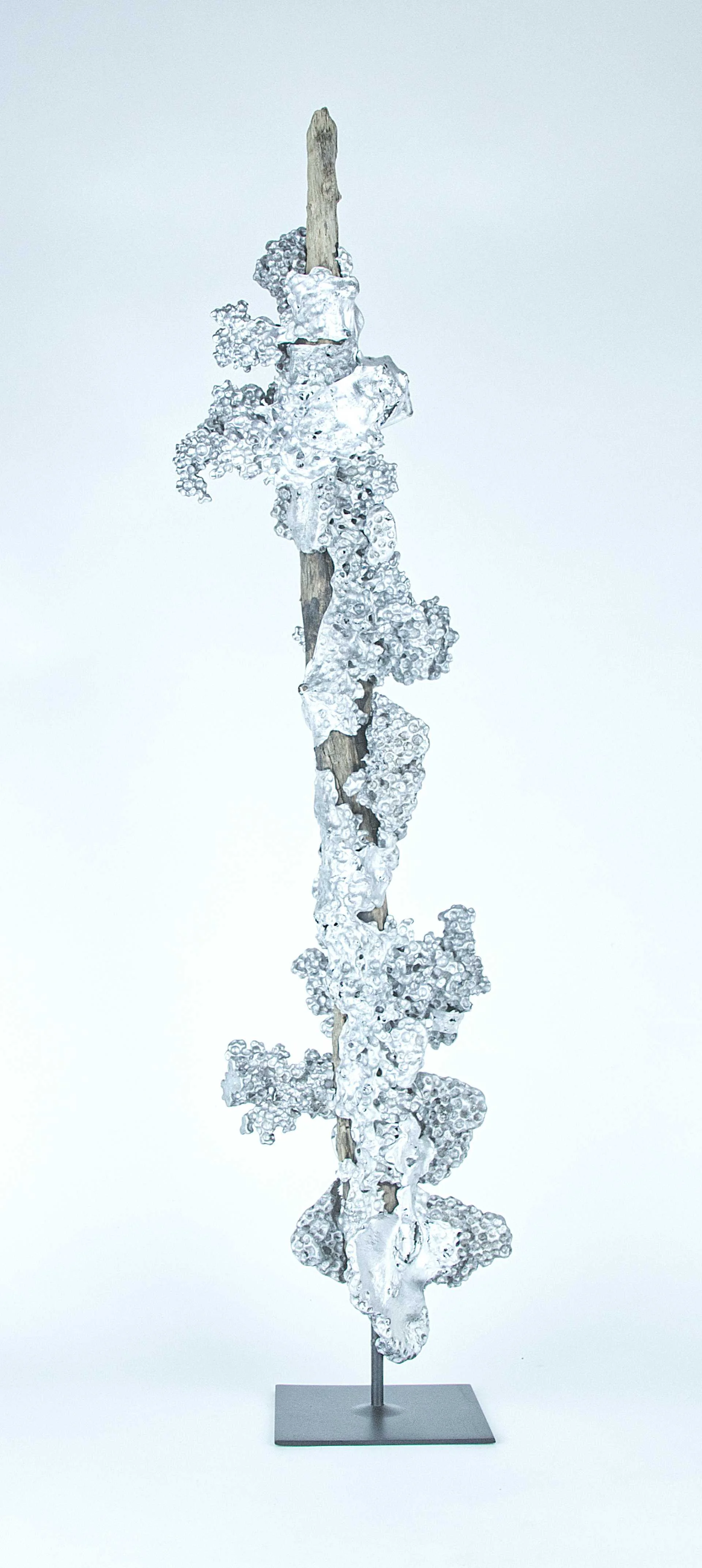 Tree I, recyceltes Aluminium & Treibholz, 75 x 16 x 16 cm, Unikat, 2025