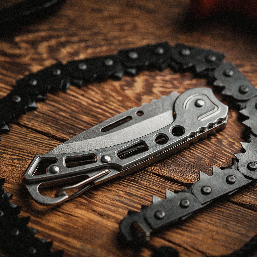 APOCABOX April 2025 4.jpg