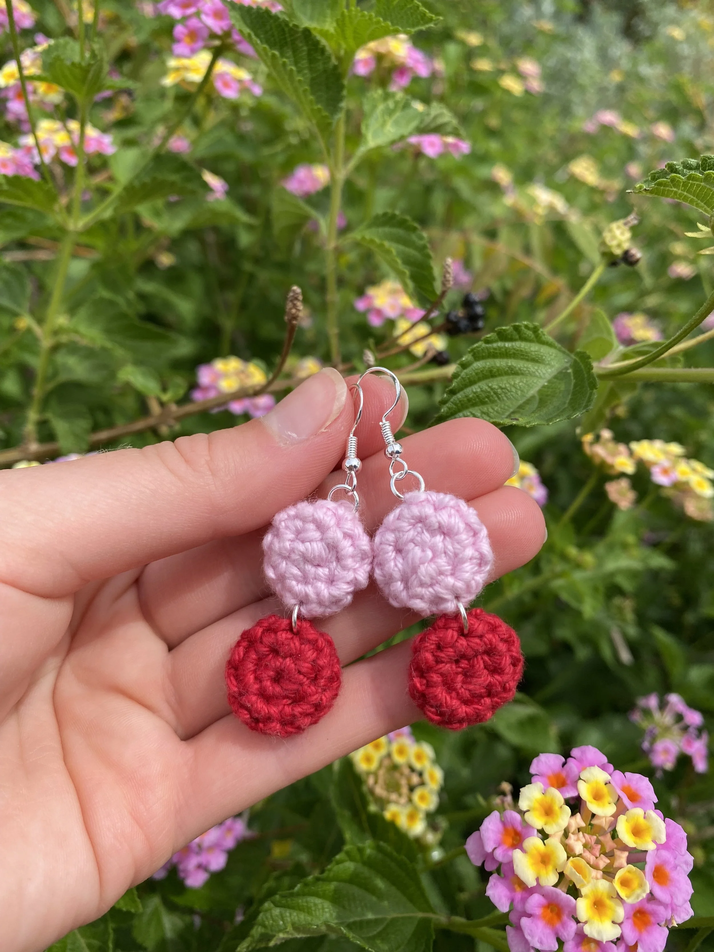 pinkandredbuttons.jpg