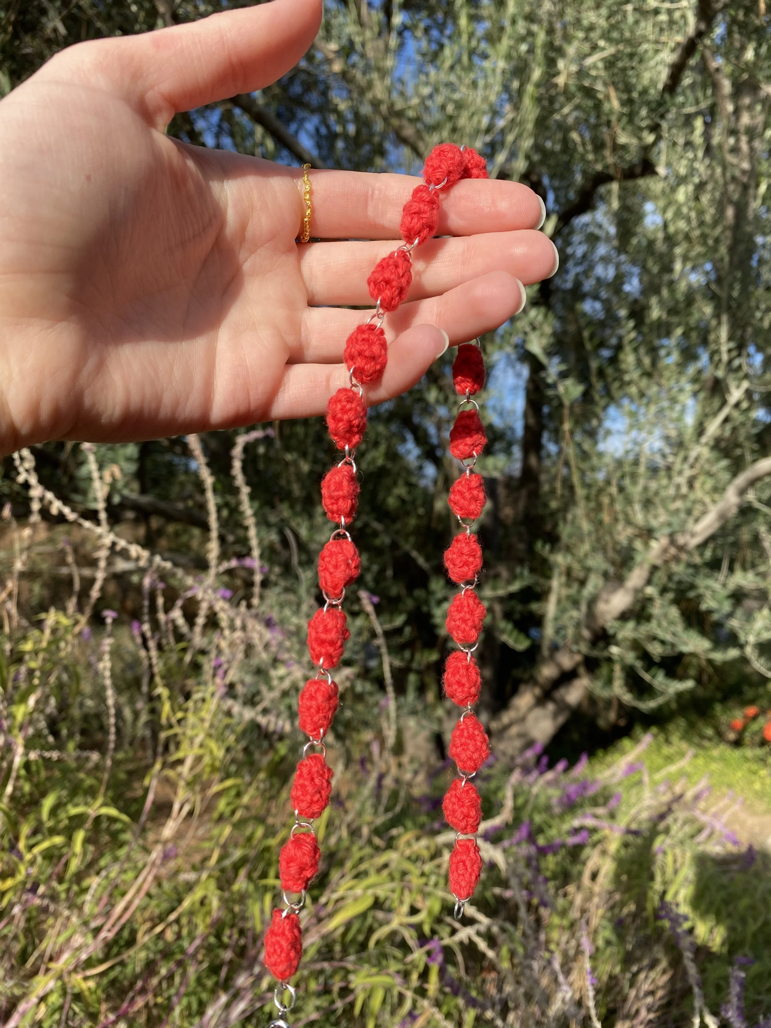 redsmallnecklace.jpg