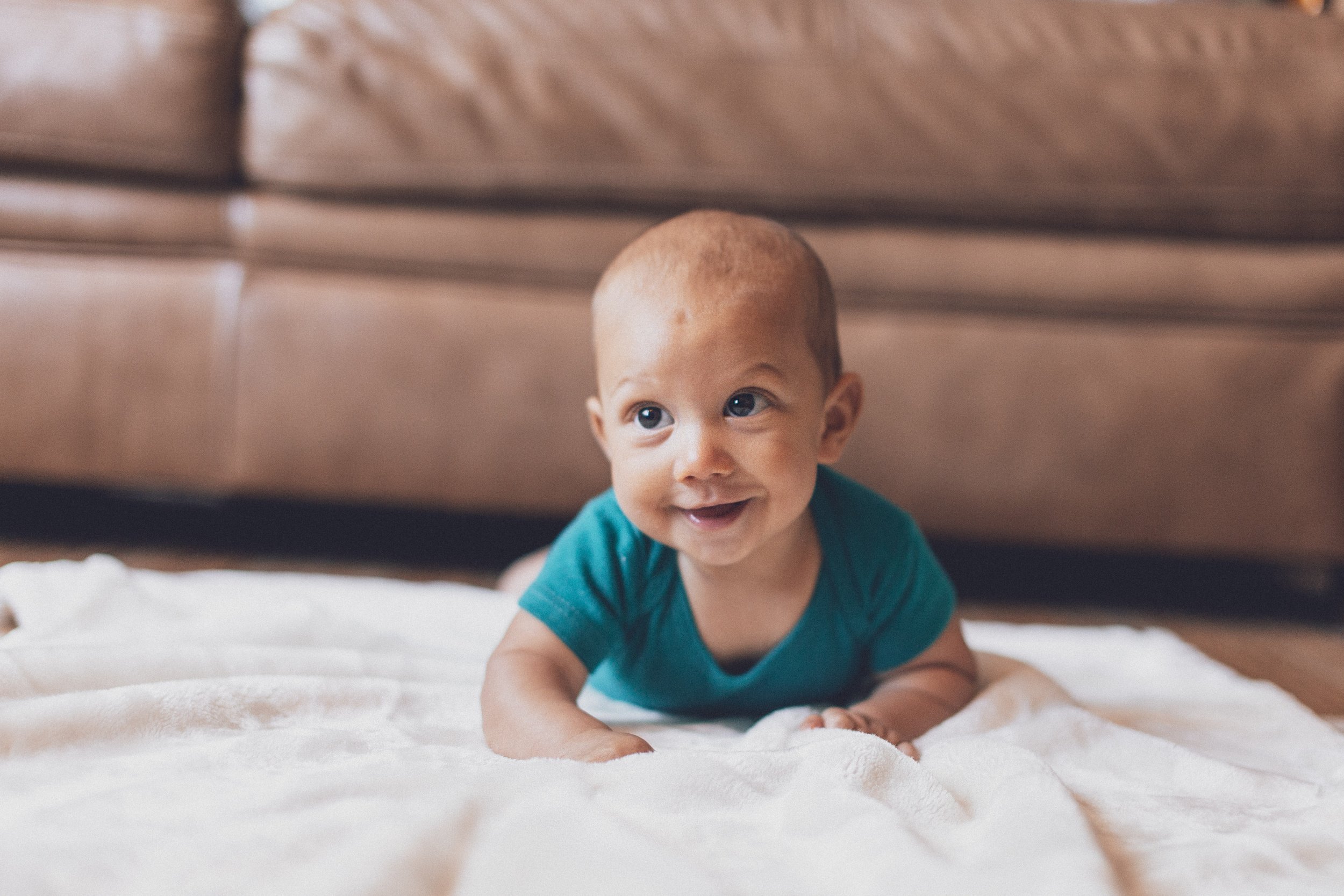 Consejos y trucos para el tiempo boca abajo del bebé – Hahaland