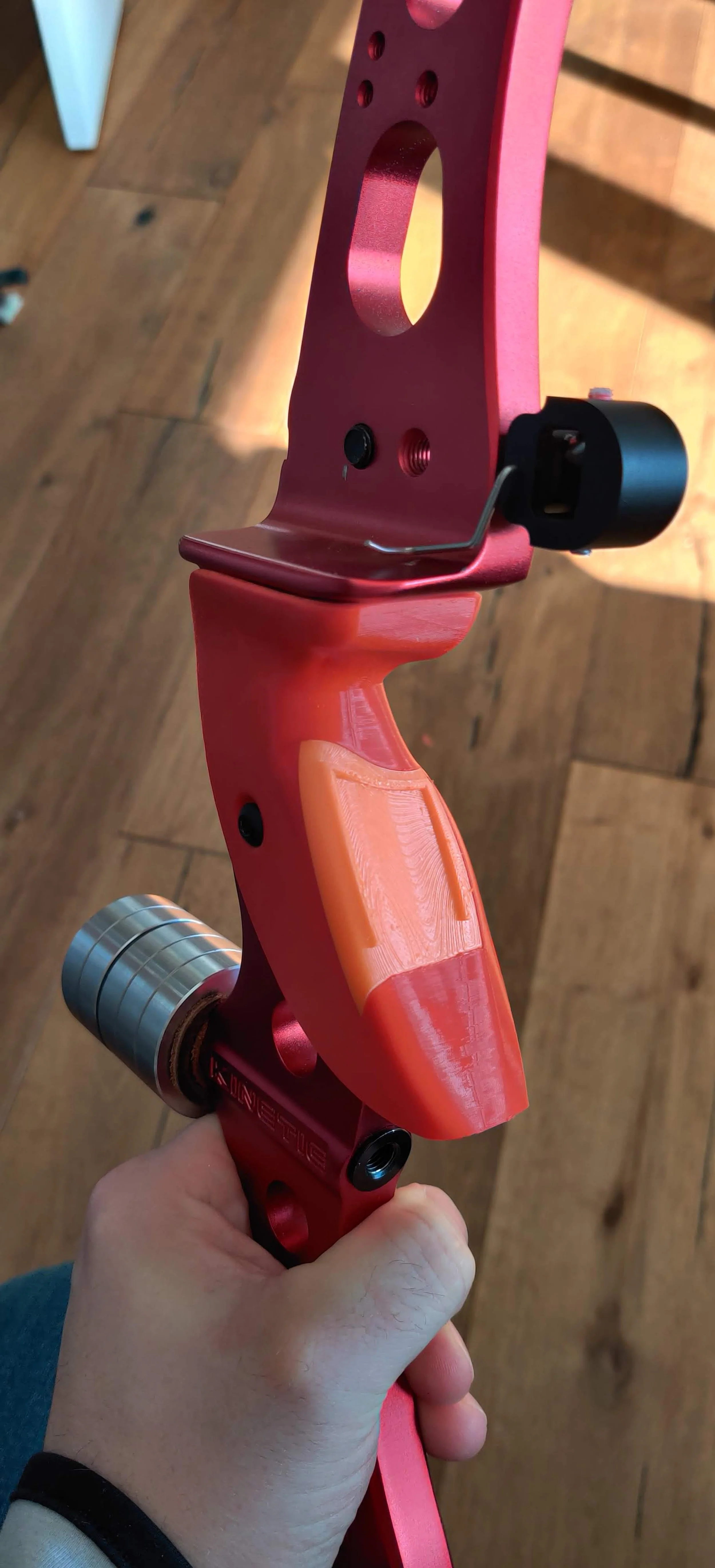 Custom Grip with Modular palm design on a Kinetic Vygo