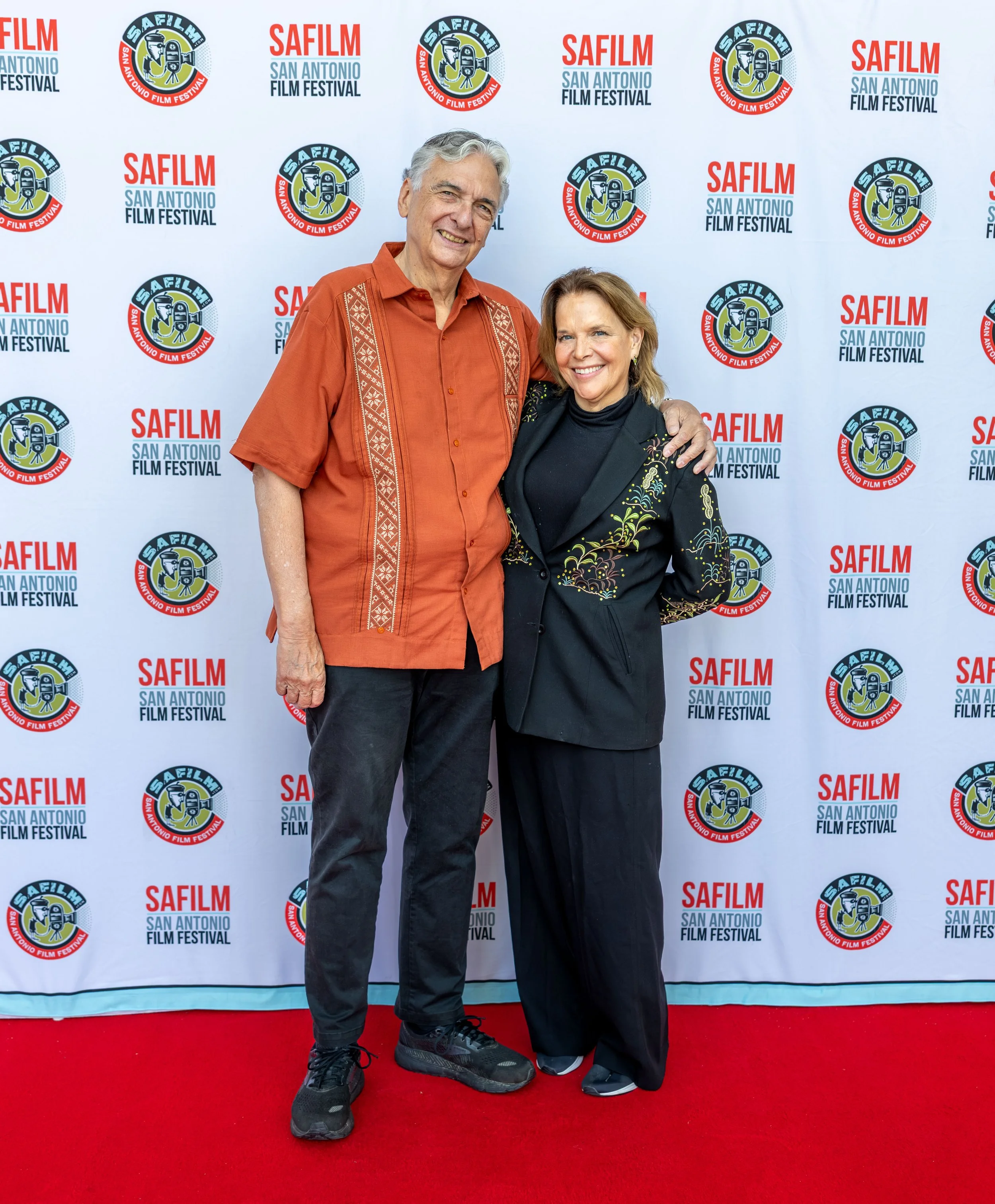 GREGORY NAVA AND WIFE BARBAR JITNER.jpg