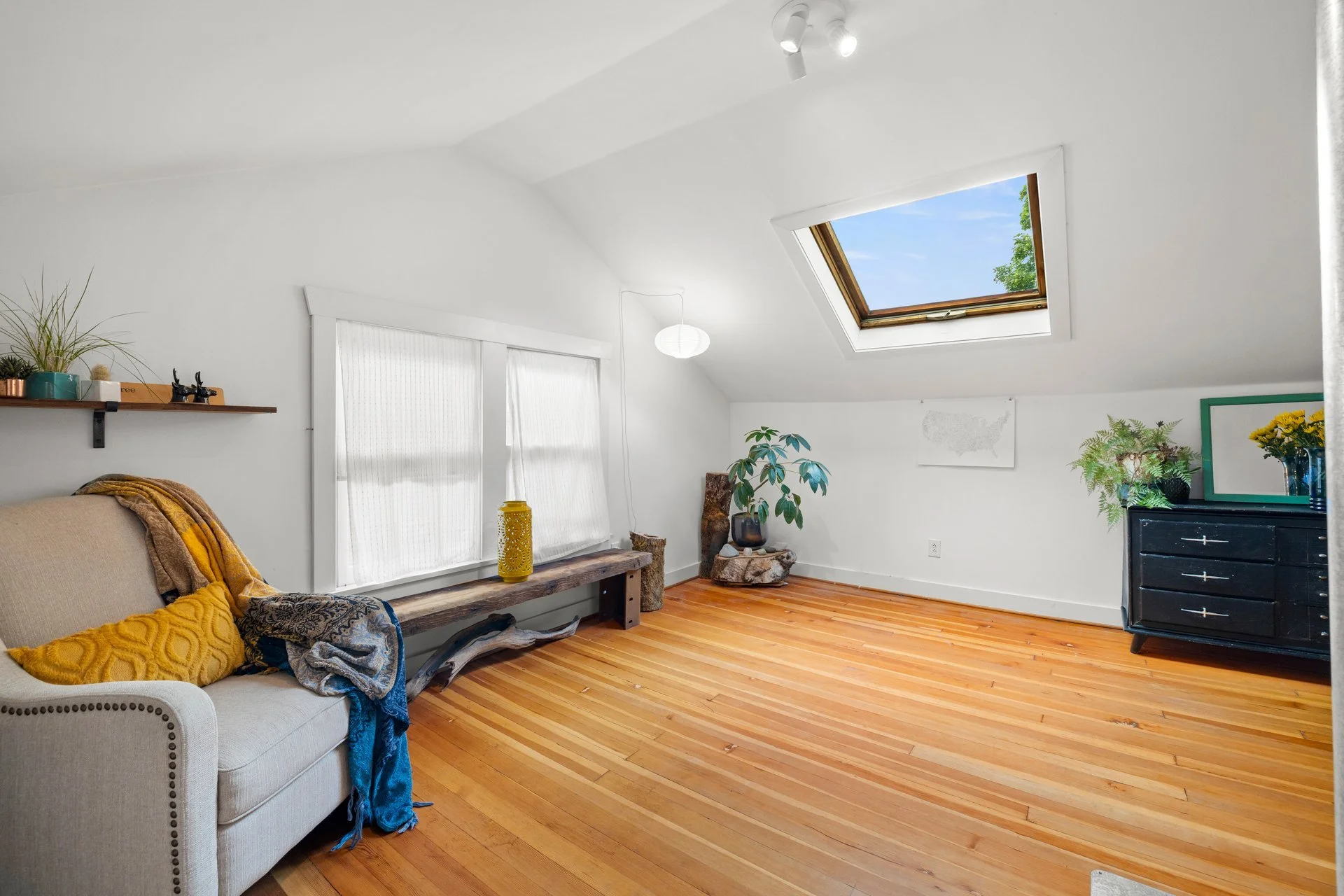 053-4246NortheastHoytStreet-Portland-OR-97213-SMALL.jpg