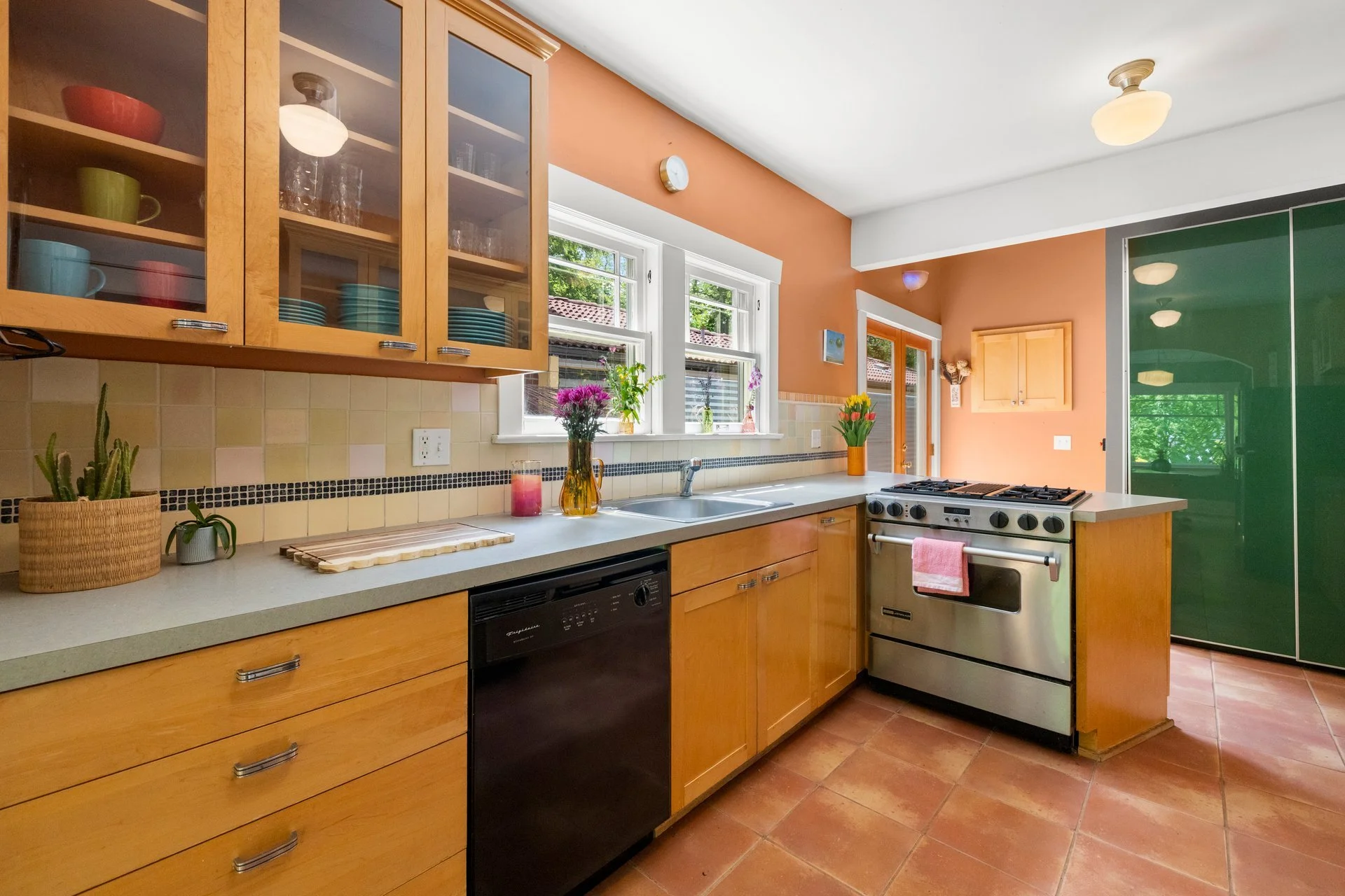 033-4246NortheastHoytStreet-Portland-OR-97213-SMALL.jpg